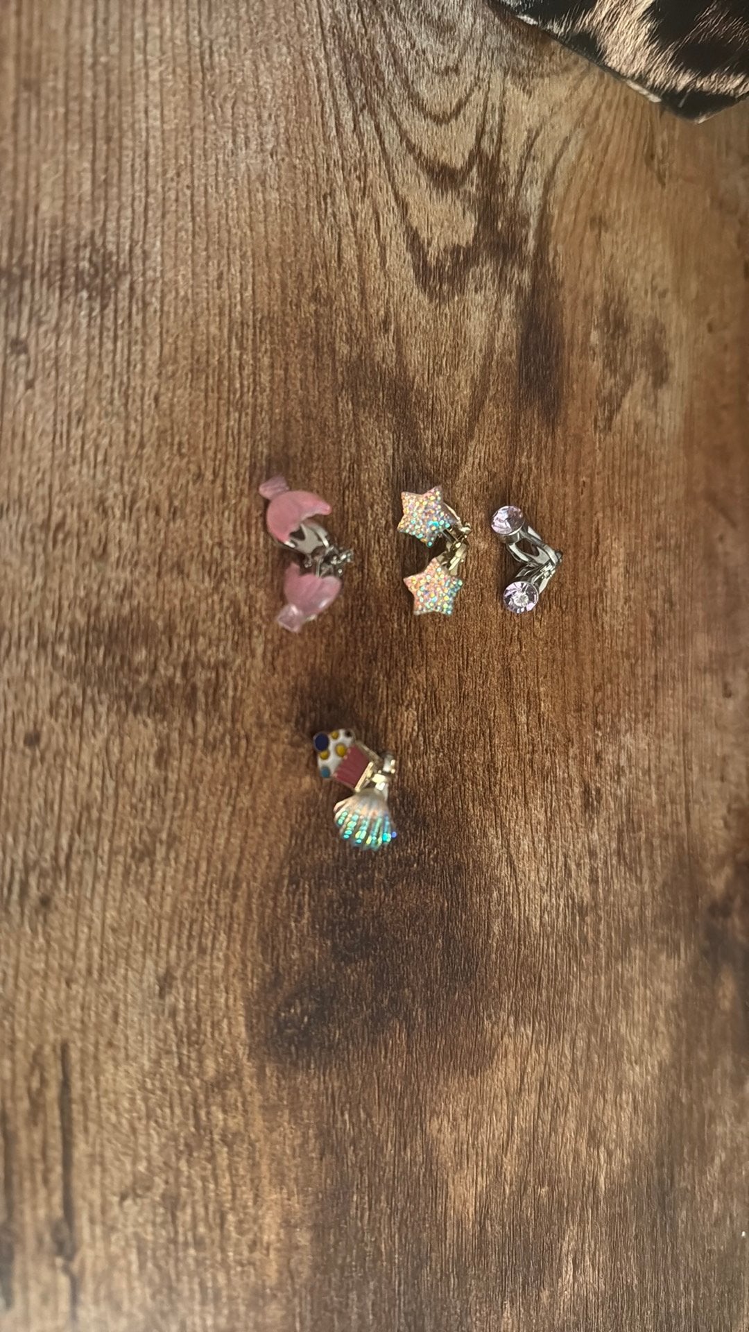 Oorbellen (klip oorbellen), Ophalen, Zo goed als nieuw, Overige materialen, Overige merken