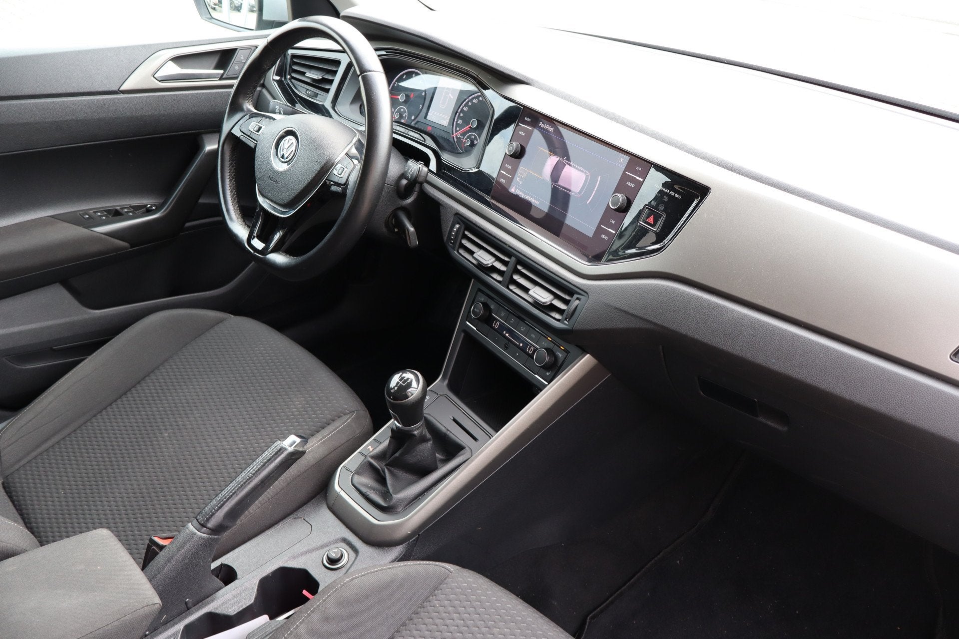 Volkswagen Polo 1.0 MPI Trendline Meeneemprijs/Stoelverwarmi, Auto's, 1005 kg, Euro 6, Bedrijf, Handgeschakeld
