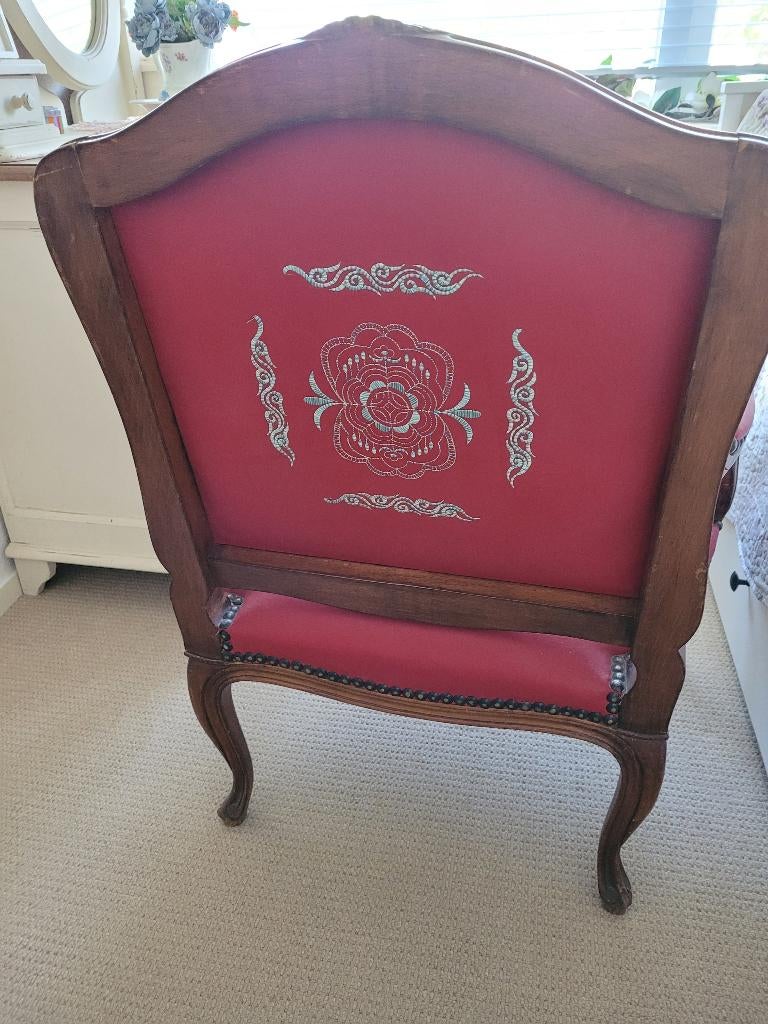 Mooie vintage Queen Ann stoel, Ophalen, Overige materialen, Rood, Gebruikt