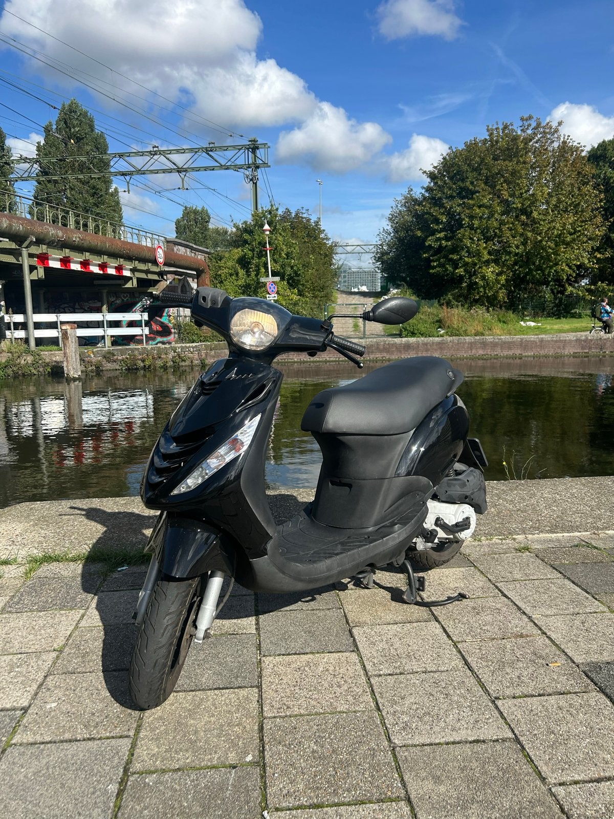 Piaggio Zip 4T 2V uit 2015 - Nieuwe banden, grote beurt!, Fietsen en Brommers, Ophalen, Gebruikt, Zip, 49 cc