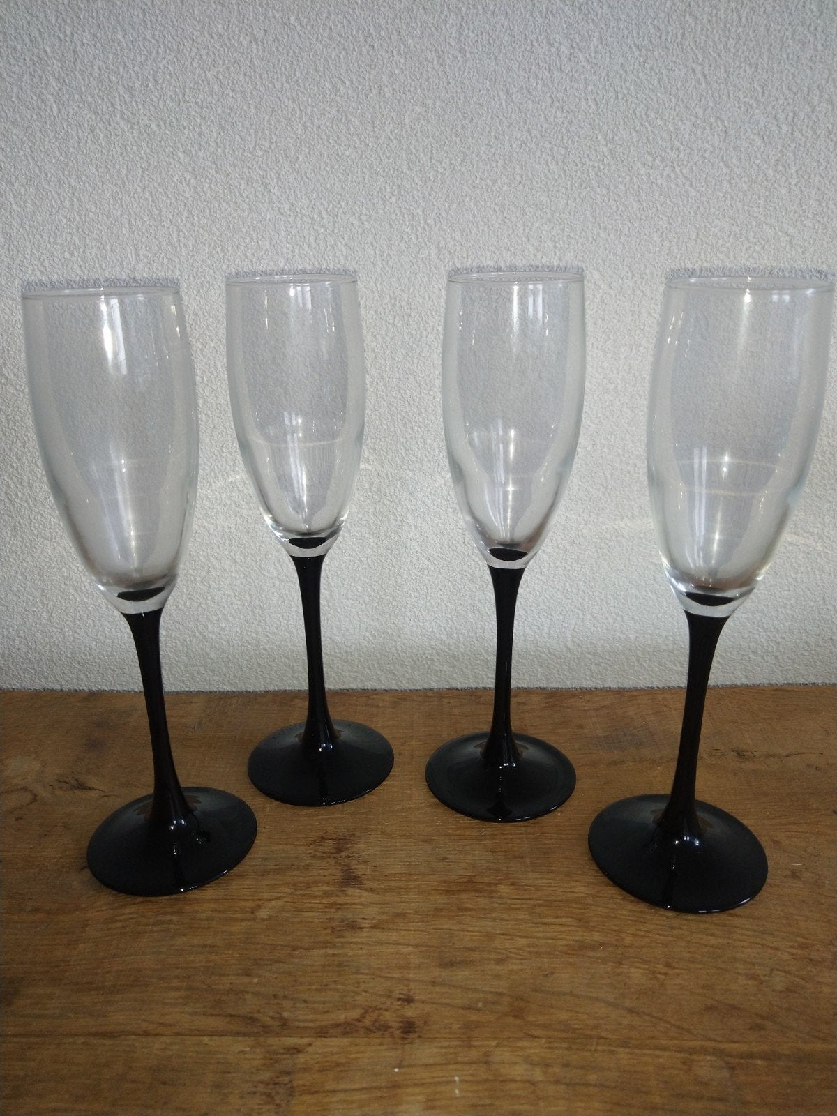 Diverse gekleurde glazen, Ophalen