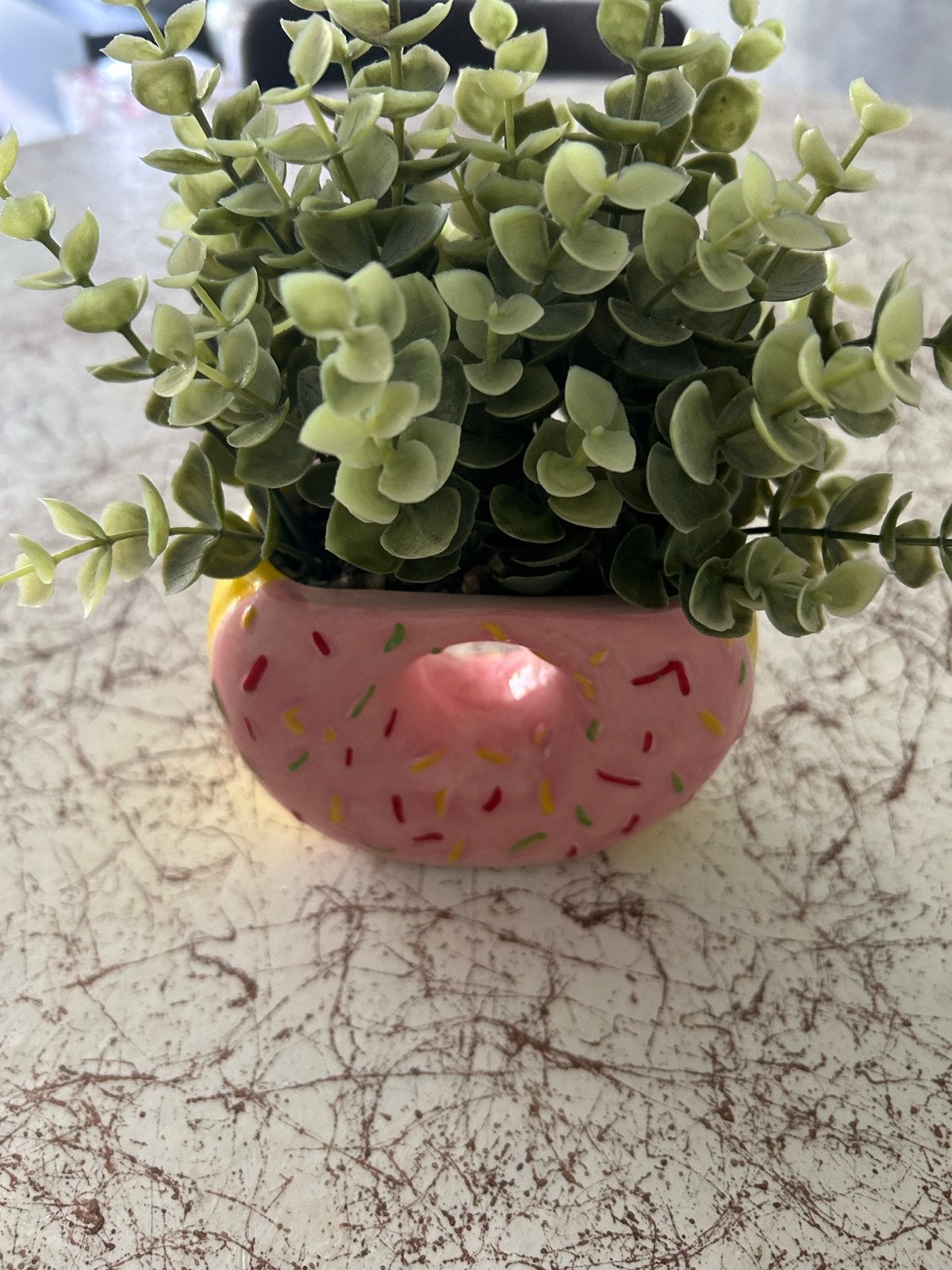 Kunstplant in donutvormige pot - Roze/Geel, Binnen, Gebruikt, Kunstplant, Ophalen of Verzenden