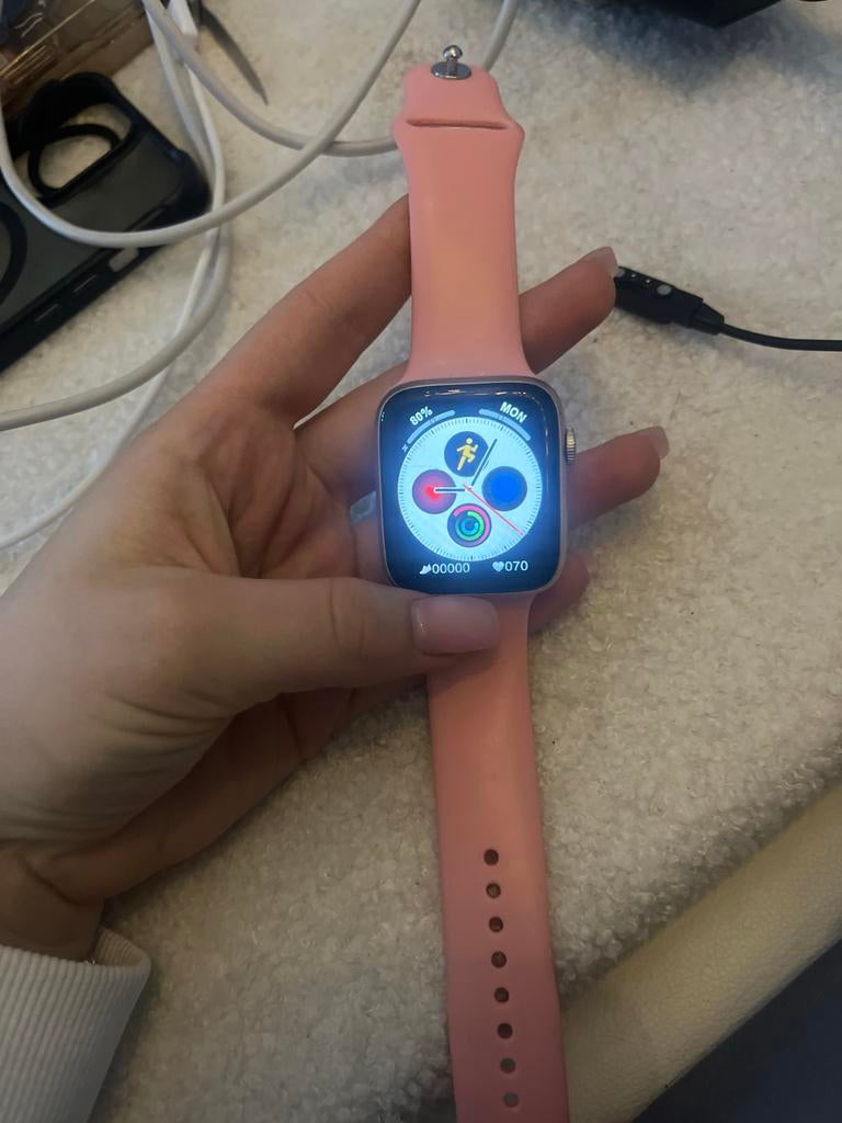 Smartwatch met oplader, Verzenden, Gebruikt, Roze