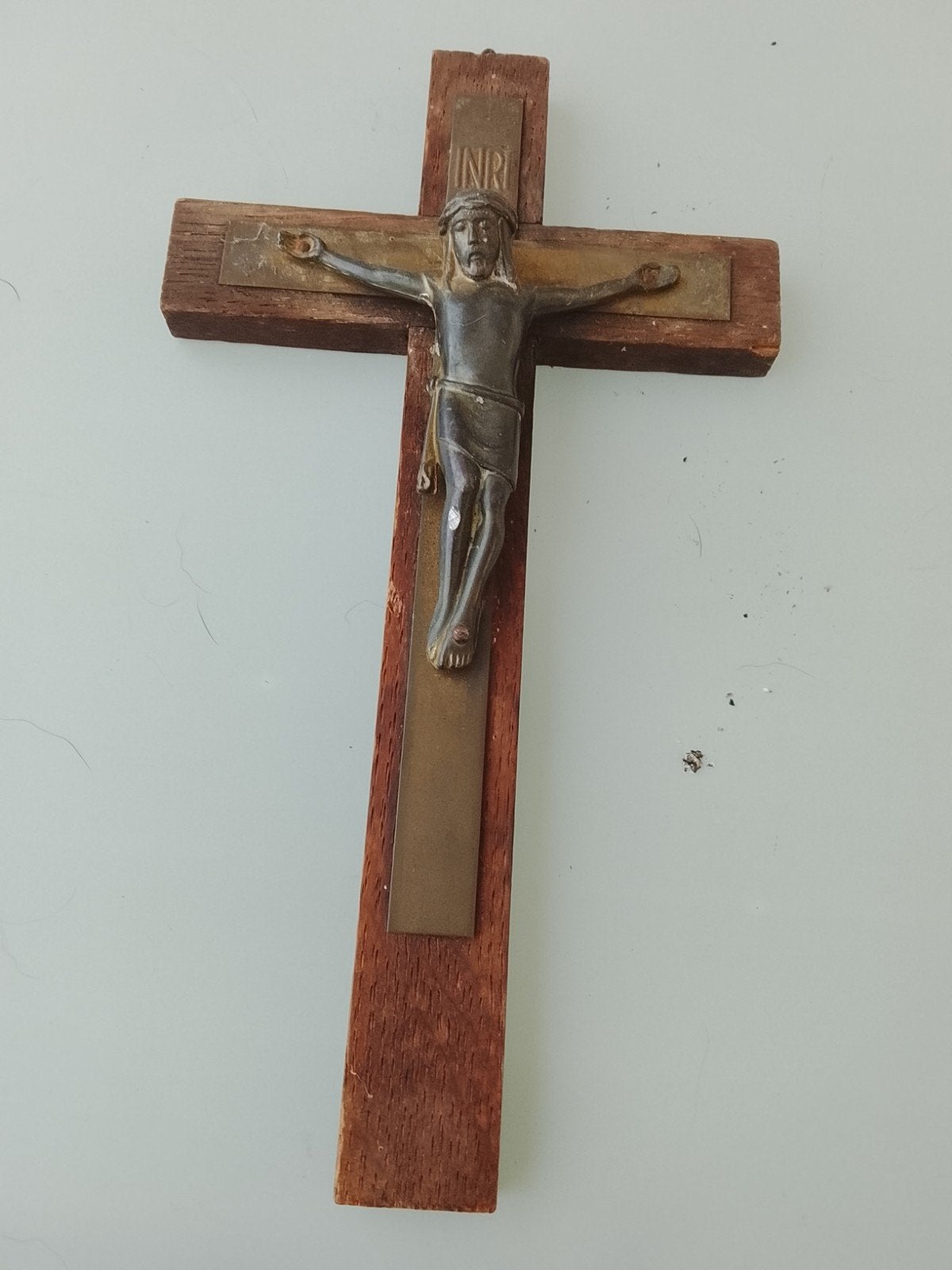 Vintage houten kruisbeeld met metalen corpus, Antiek en Kunst, Ophalen of Verzenden