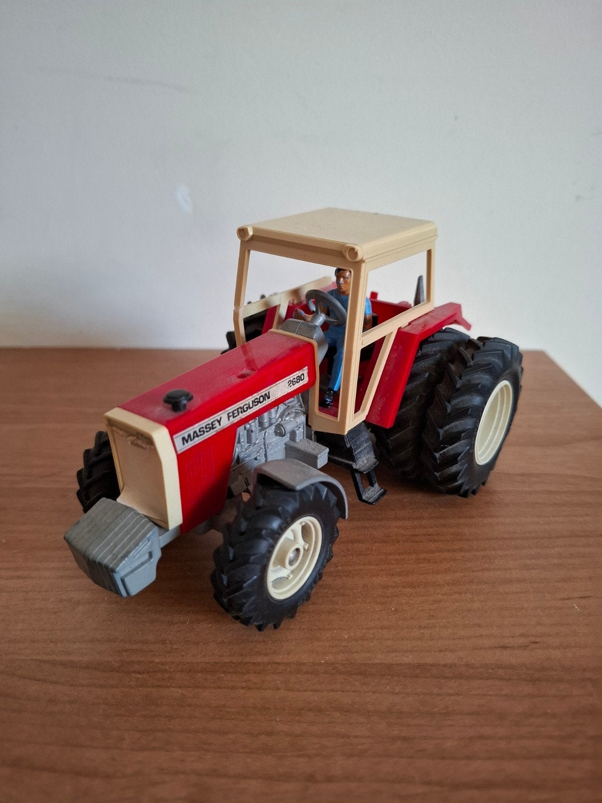 Britains MF 2680 met dubbellucht, Ophalen of Verzenden, Gebruikt, Tractor of Landbouw, Britains