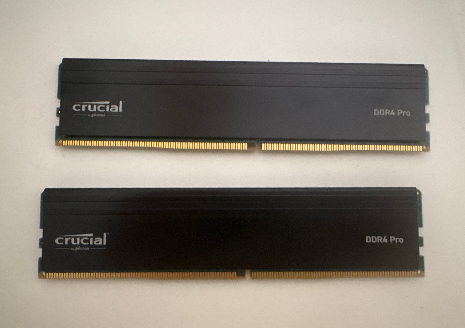 Crucial Pro DDR4 RAM 32GB (2x16GB) 3200MHz CL22, Computers en Software, RAM geheugen, 32 GB, DDR4, Ophalen of Verzenden, Zo goed als nieuw