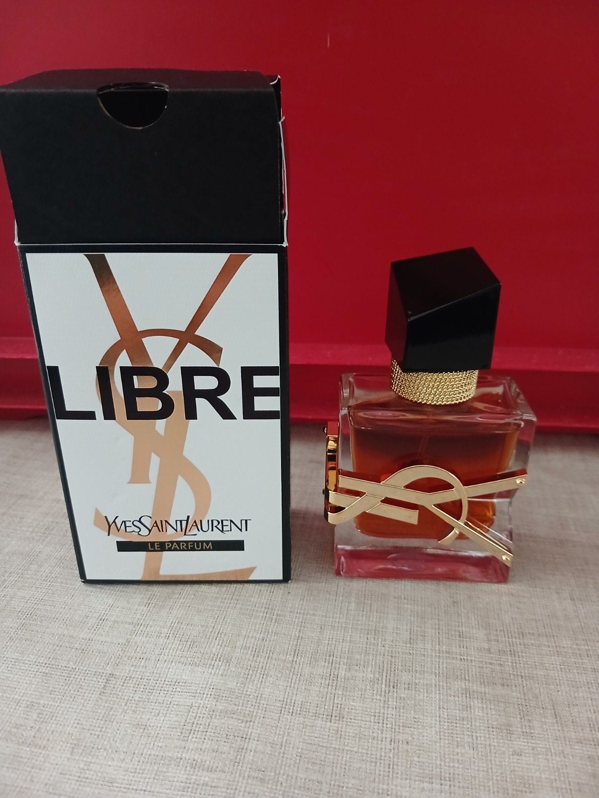 Yves Saint Laurent Libre Le Parfum 30 ml, Sieraden, Tassen en Uiterlijk, Uiterlijk | Parfum, Ophalen of Verzenden, Zo goed als nieuw