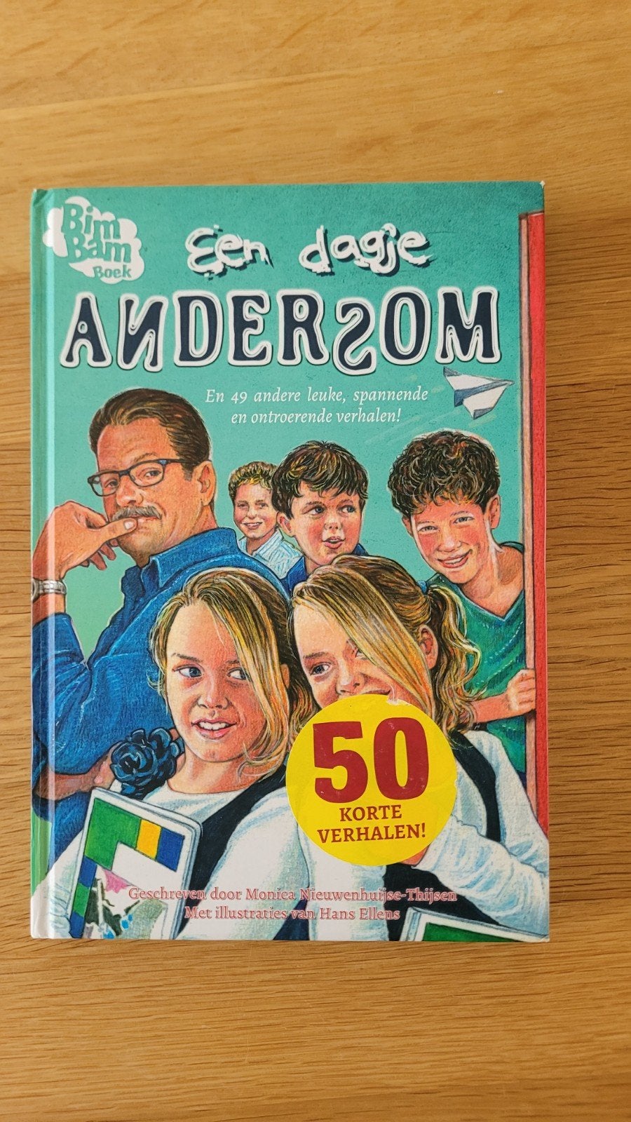 Een dagje andersom - 50 korte verhalen, Ophalen of Verzenden, Zo goed als nieuw, Monica Nieuwenhuis-Thijssen, Fictie