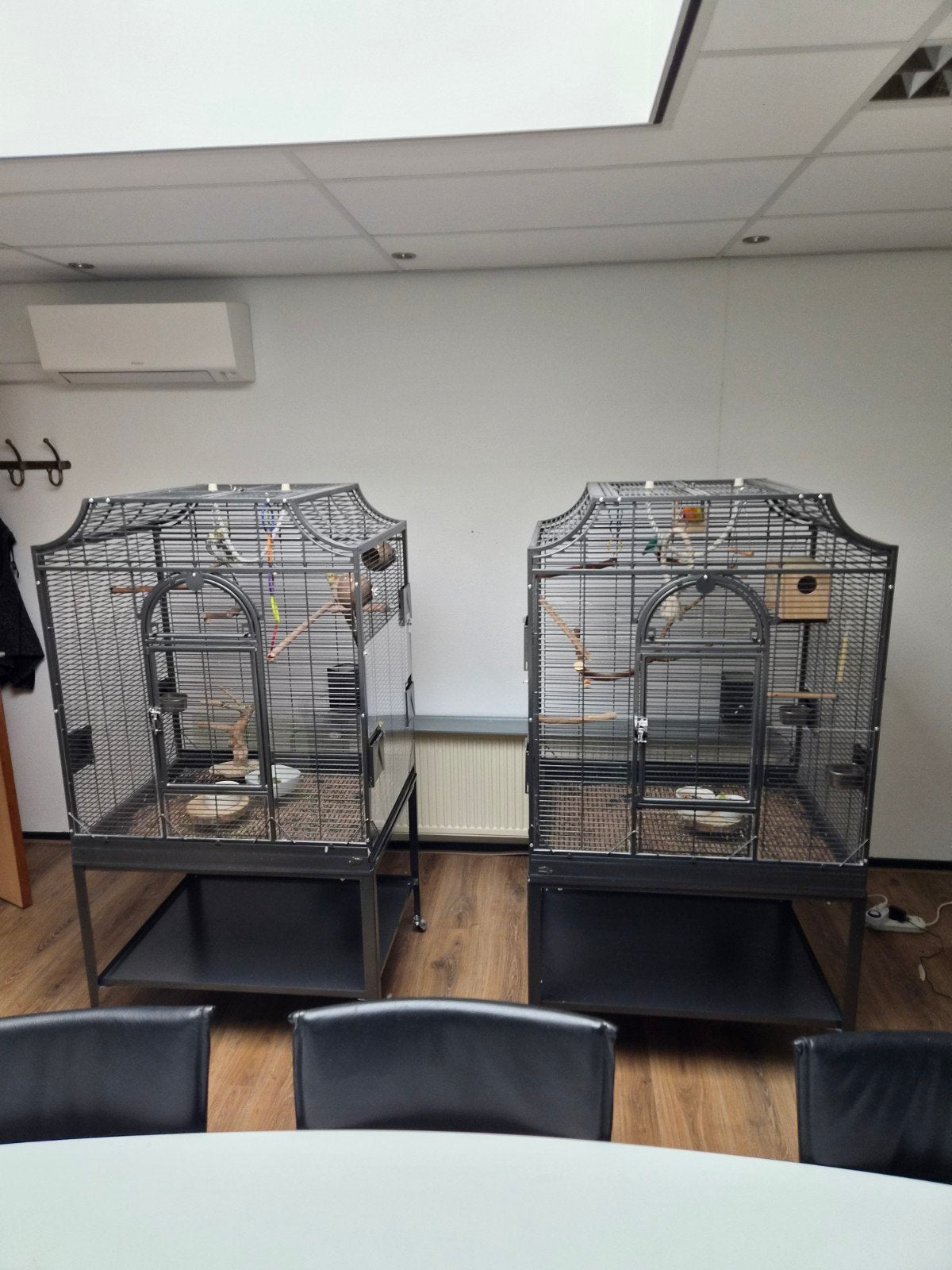 grote vogelkooi 2x, Ophalen, Zo goed als nieuw, Metaal, Vogelkooi