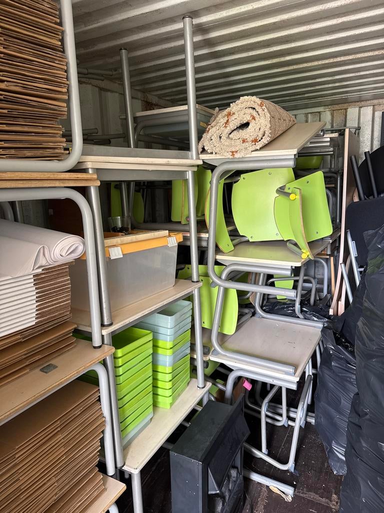 Partij basisschool meubels: tafels en stoelen, Ophalen, Zo goed als nieuw, Tafel(s) en Stoel(en)