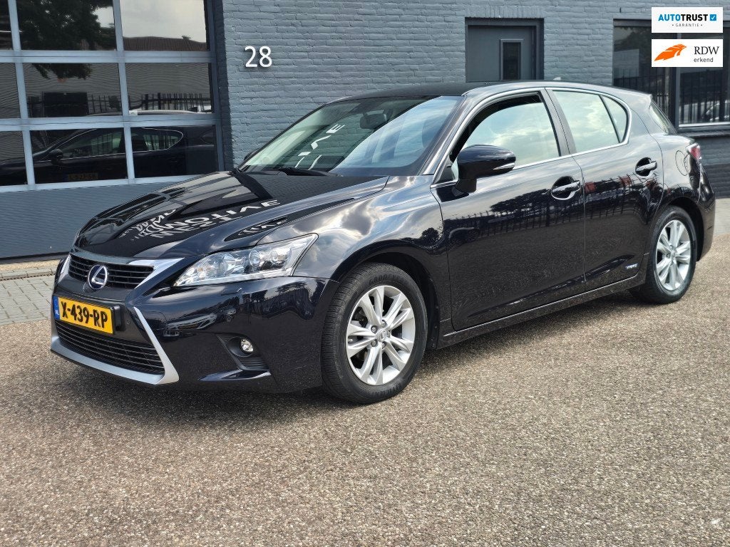 Lexus CT 200h Business Line VOLLEDIG ONDERHOUDEN NAVI CAMERA, Auto's, Lexus, Gebruikt, 4 cilinders, Alcantara, Zwart