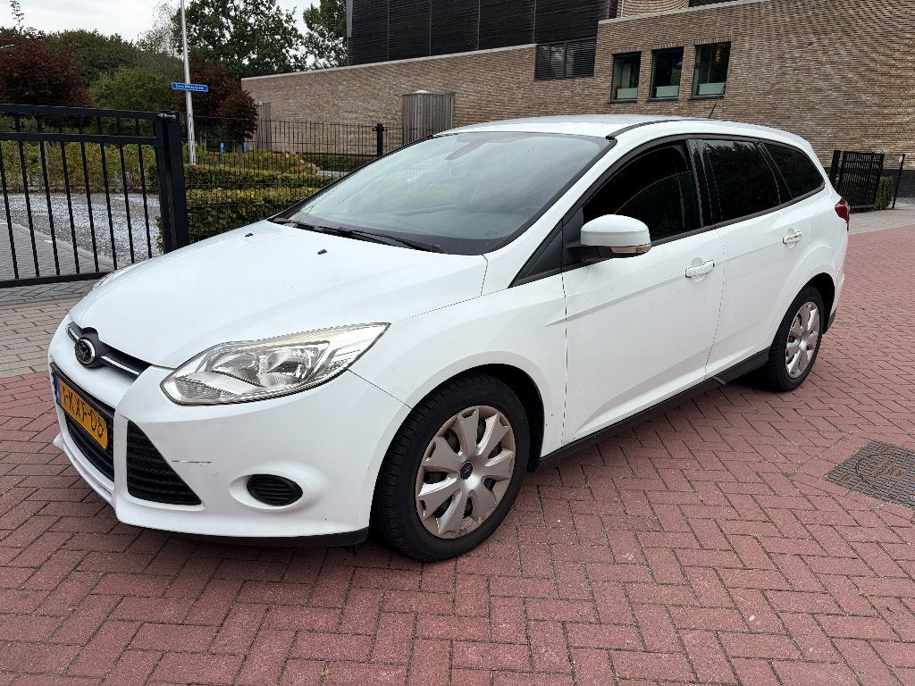 Ford Focus 1.0 Ecoboost 74KW Wagon *Nieuwe Distributieriem!*, Euro 5, Stof, 100 pk, Wit