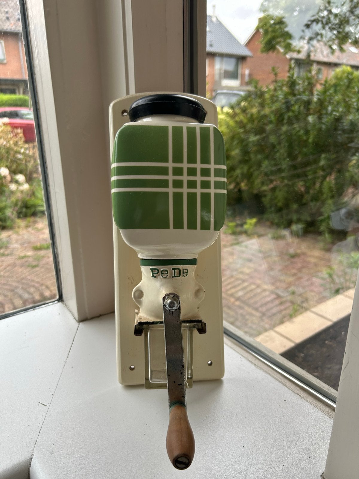 Vintage PeDe wandkoffiemolen - Groen/Wit, Ophalen