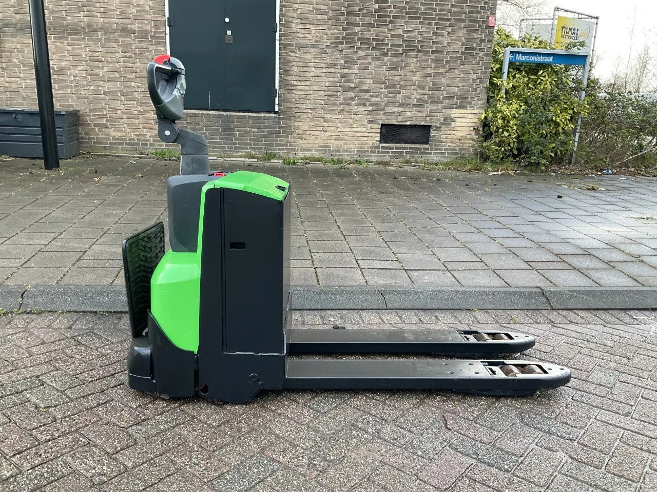 Cesab P220 2000KG PALLETAGEN / HEFTRUCK (bj 2014), Zakelijke goederen, Machines en Bouw | Heftrucks en Intern transport, CESAB