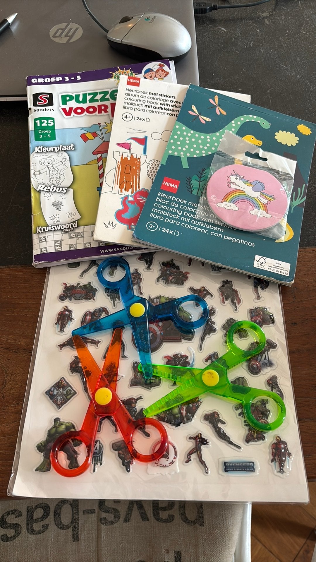 Gratis af te halen; kleine kinderkleurboek, kinderscharen, Ophalen, Gebruikt