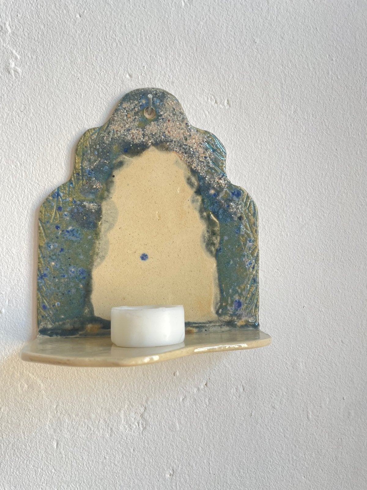 Klein wand altaartje keramiek, Overige materialen, Nieuw, Ophalen of Verzenden, Crème