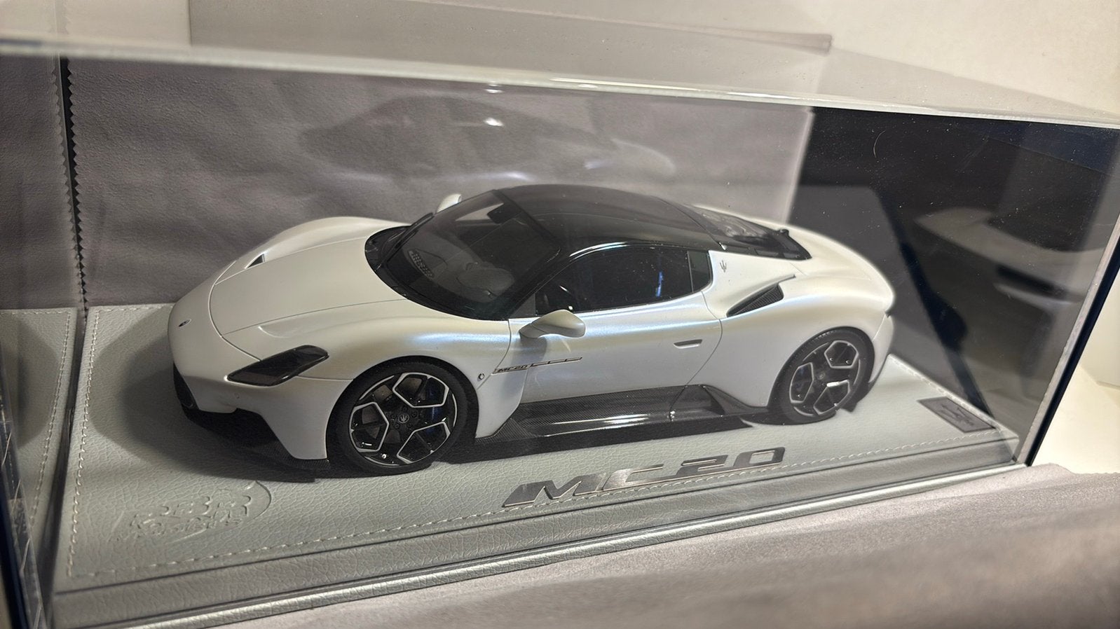 Maserati mc20 bianco audace wit BBR 1.18, Hobby en Vrije tijd, Modelauto's | 1:18, Ophalen of Verzenden, A, A, A