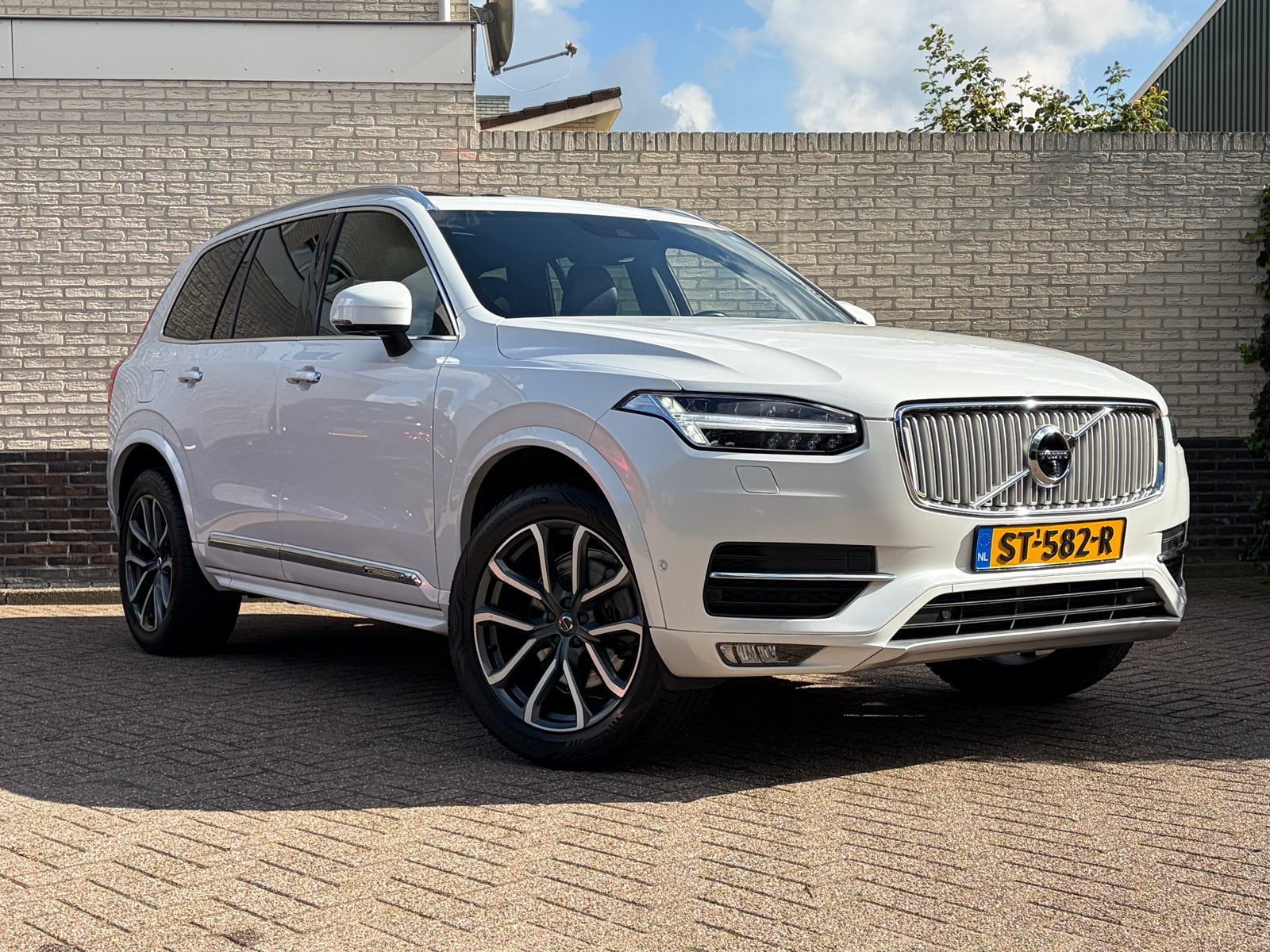 Volvo XC90 T5 250pk 7P | LUCHTVERING | TREKHAAK | MASSAGE, Auto's, Dealer onderhouden, 4 cilinders, 1969 cc, 7 stoelen