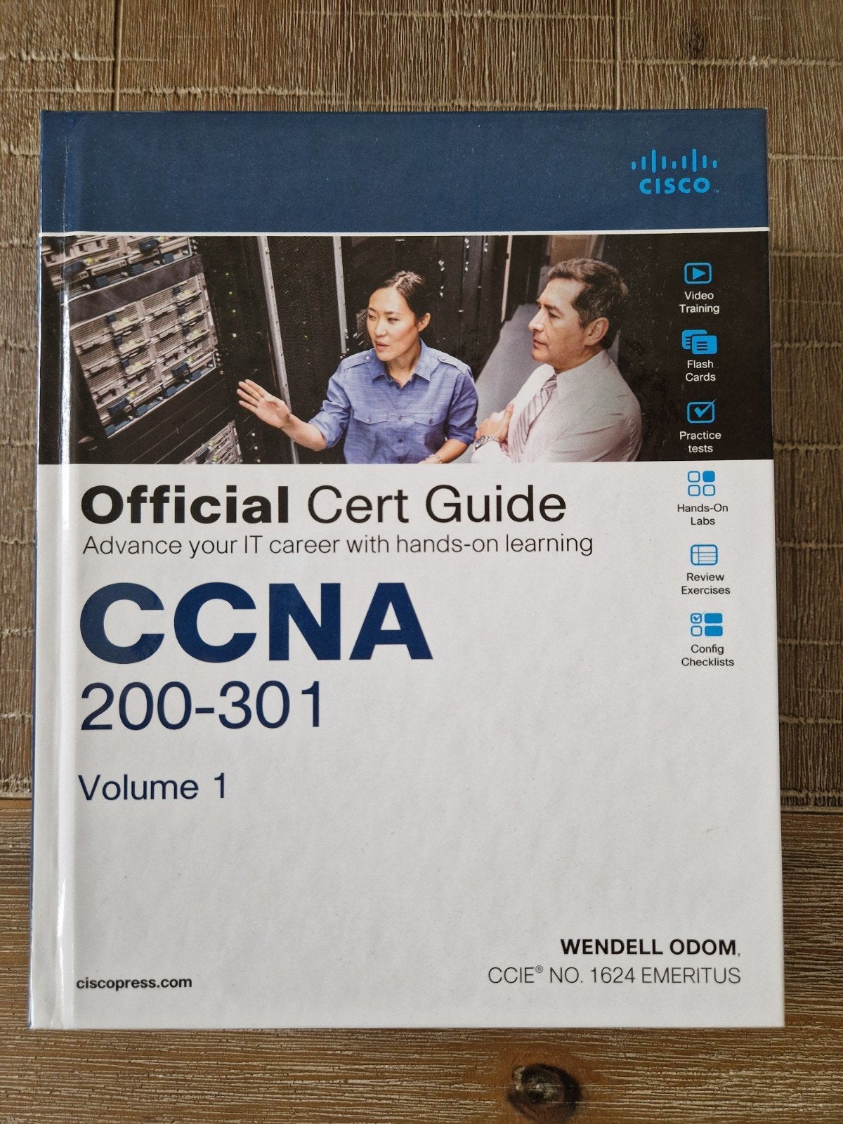 Cisco CCNA 200-301 Official Cert Guide Library, Ophalen of Verzenden, Nieuw, Vakgebied of Industrie, Wendell Odom