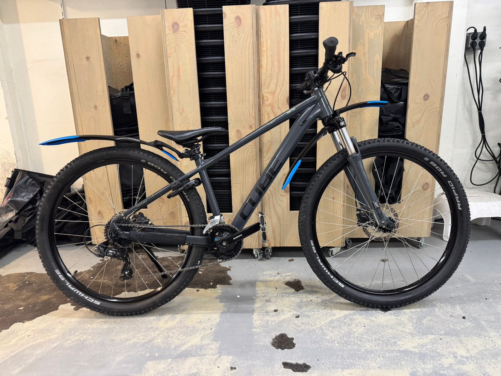 Cube aim pro maat S 27.5 inch wielen mountainbike.