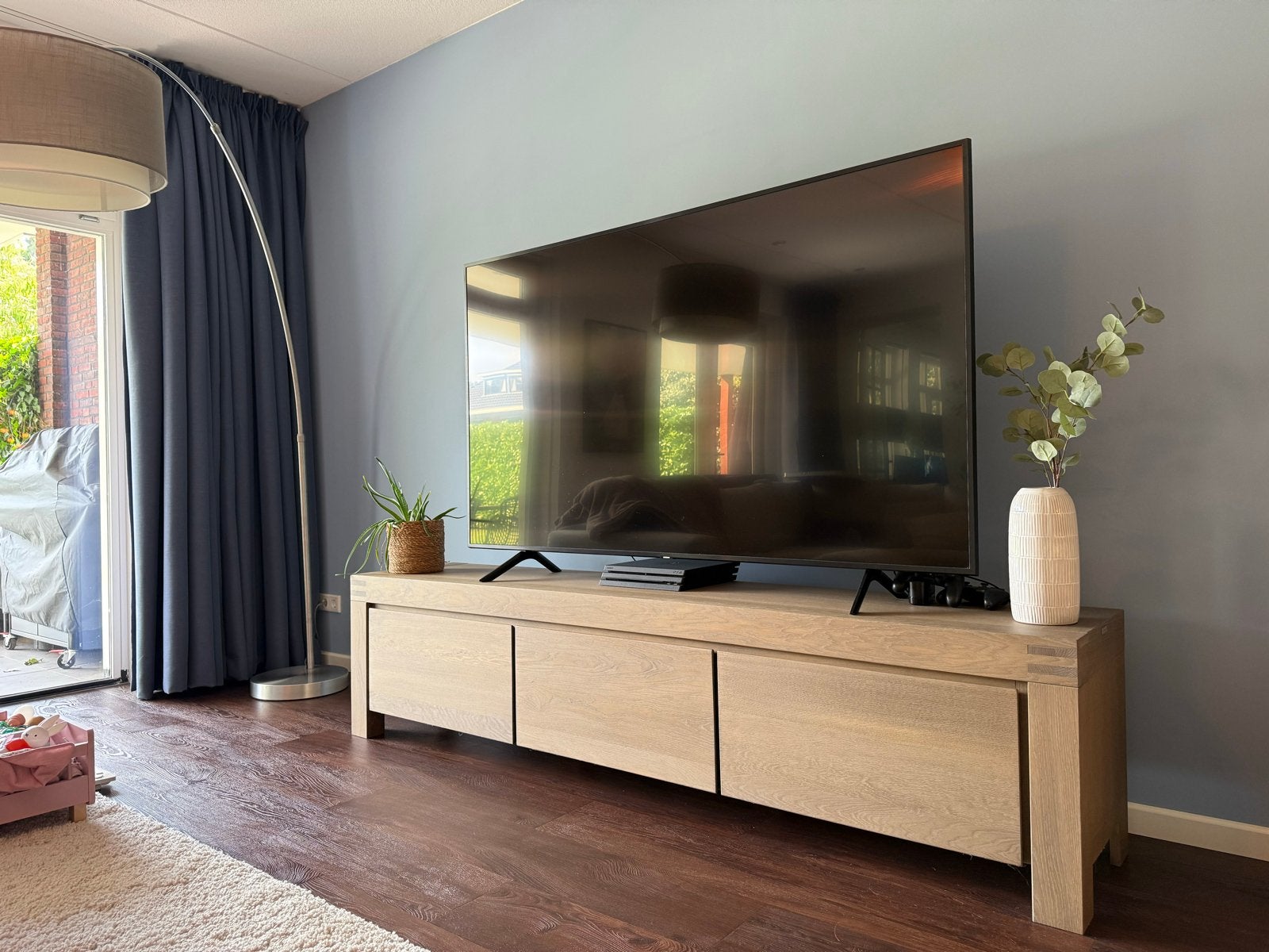 Goossens Clear TV meubel - Eikenhout, Huis en Inrichting, Eikenhout, Ophalen of Verzenden, Zo goed als nieuw, 200 cm of meer