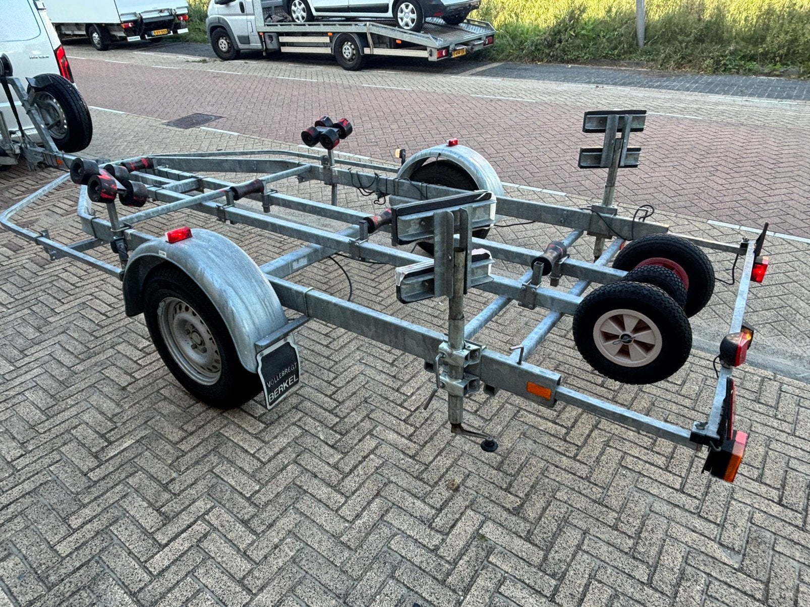 Freewheel boottrailer 1300kg compleet rijklaar, Ophalen, Minder dan 1500 kg, Gebruikt, Sloepentrailer