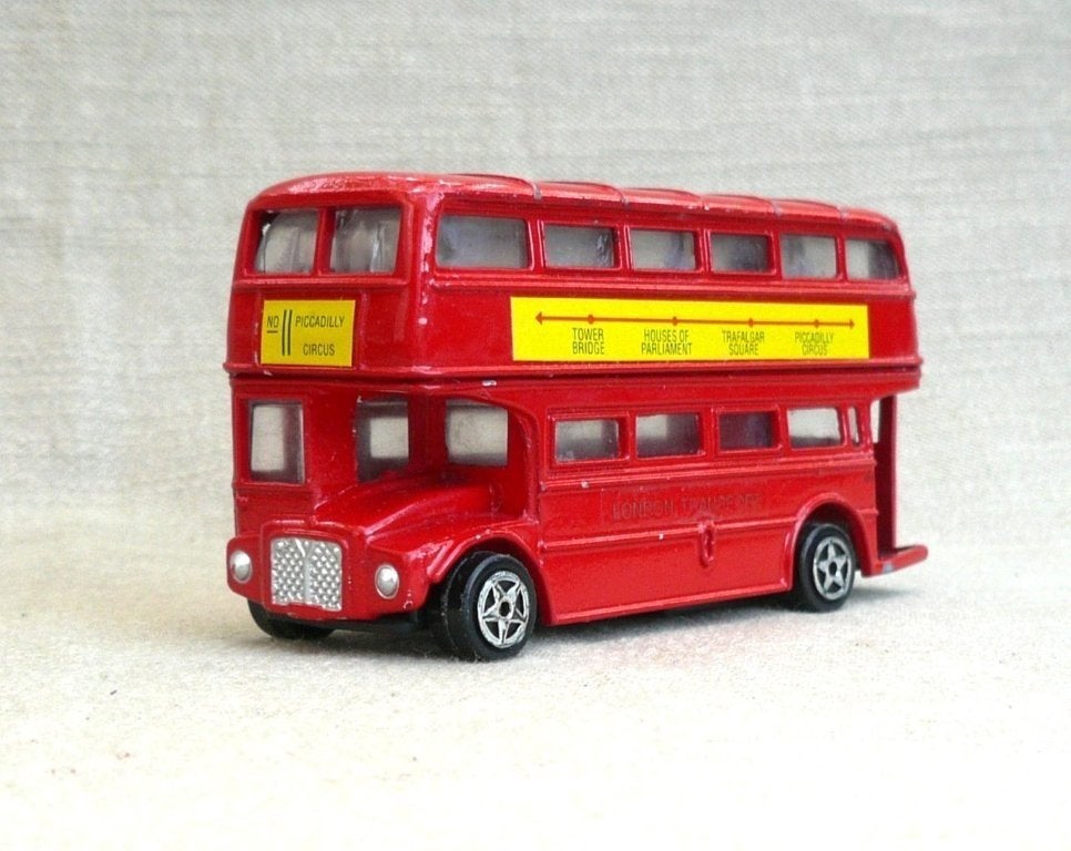 London routemaster dubbeldekker piccadilly circus. 1/60., Ophalen of Verzenden, Zo goed als nieuw, Bus of Vrachtwagen