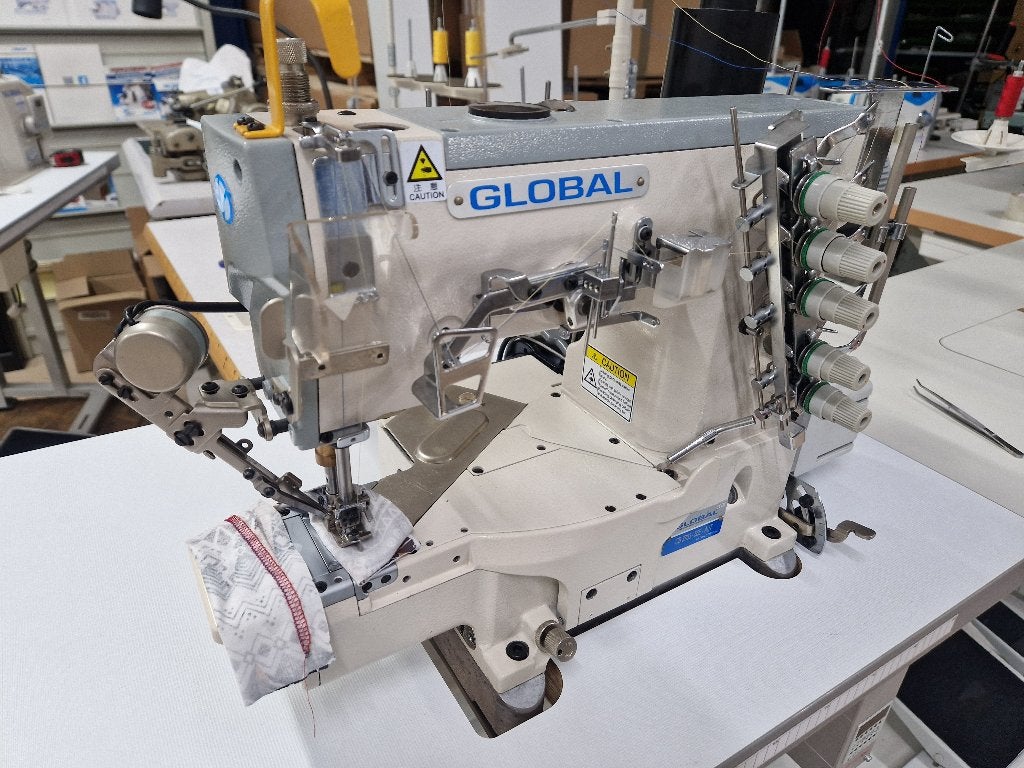Global CB 3703-56E-AUT Naaimachine–Zo goed als nieuw4, Ophalen, Zo goed als nieuw, Naaimachine, Overige merken
