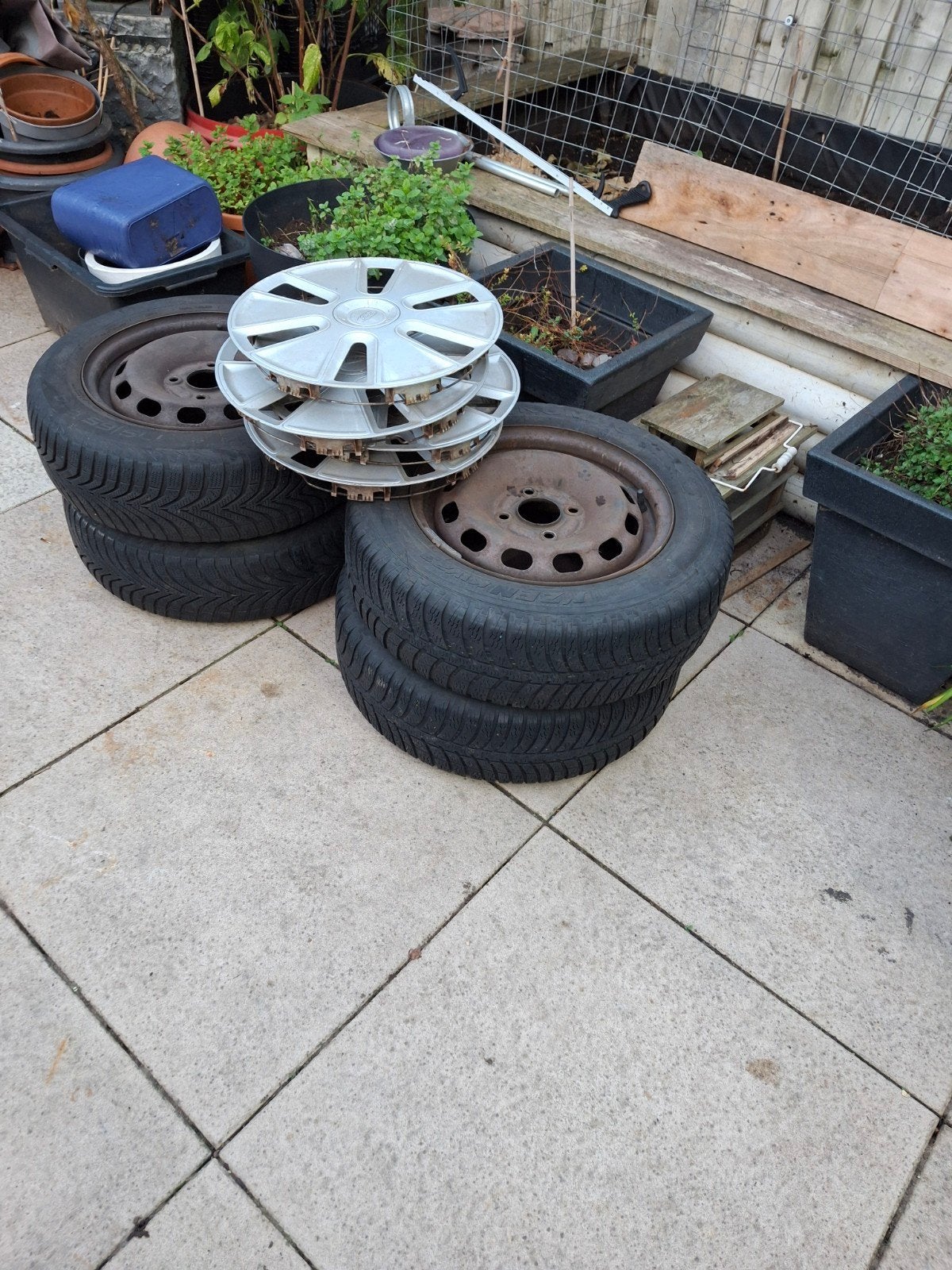 4 winterbanden op velgen, Ophalen, 14 inch, 175 mm, Banden en Velgen