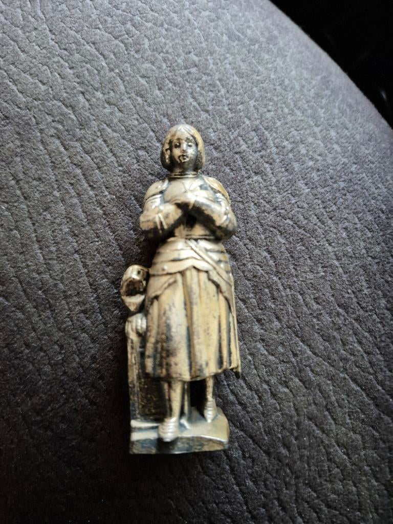 Metalen beeldje van Jean d' Arc, Ophalen of Verzenden, Gebruikt, Mens