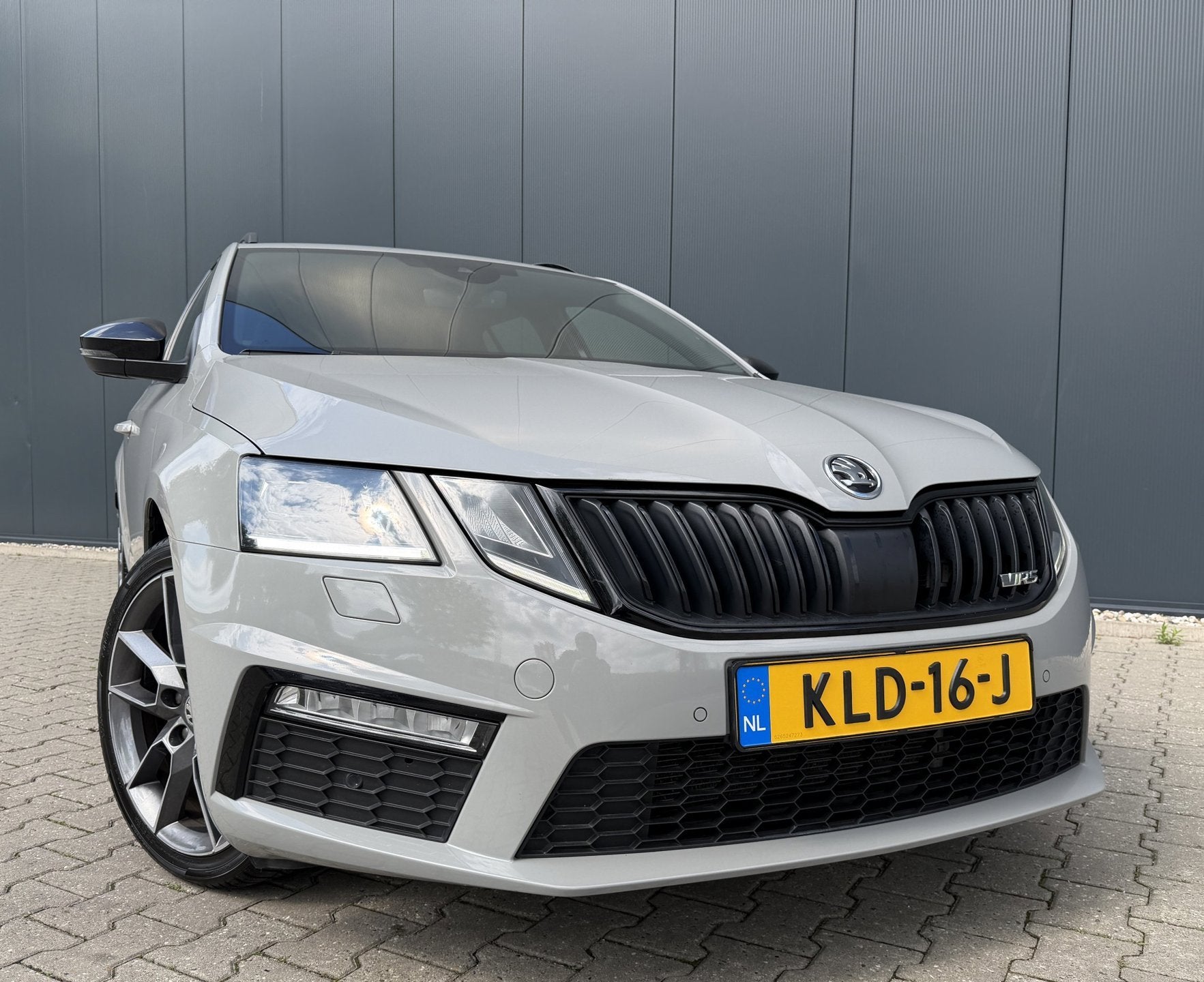 Skoda Octavia Combi 2.0 TSI RS 245PK Aut. Canton LED Sfeer, Auto's, Skoda, Gebruikt, Euro 6, 4 cilinders, 1984 cc
