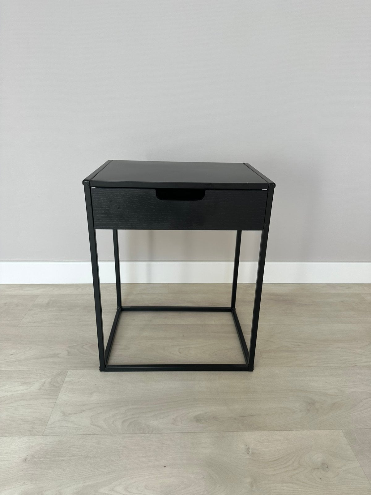 Zwart nachtkastje, Ophalen, Kunststof, 50 tot 100 cm, Vierkant
