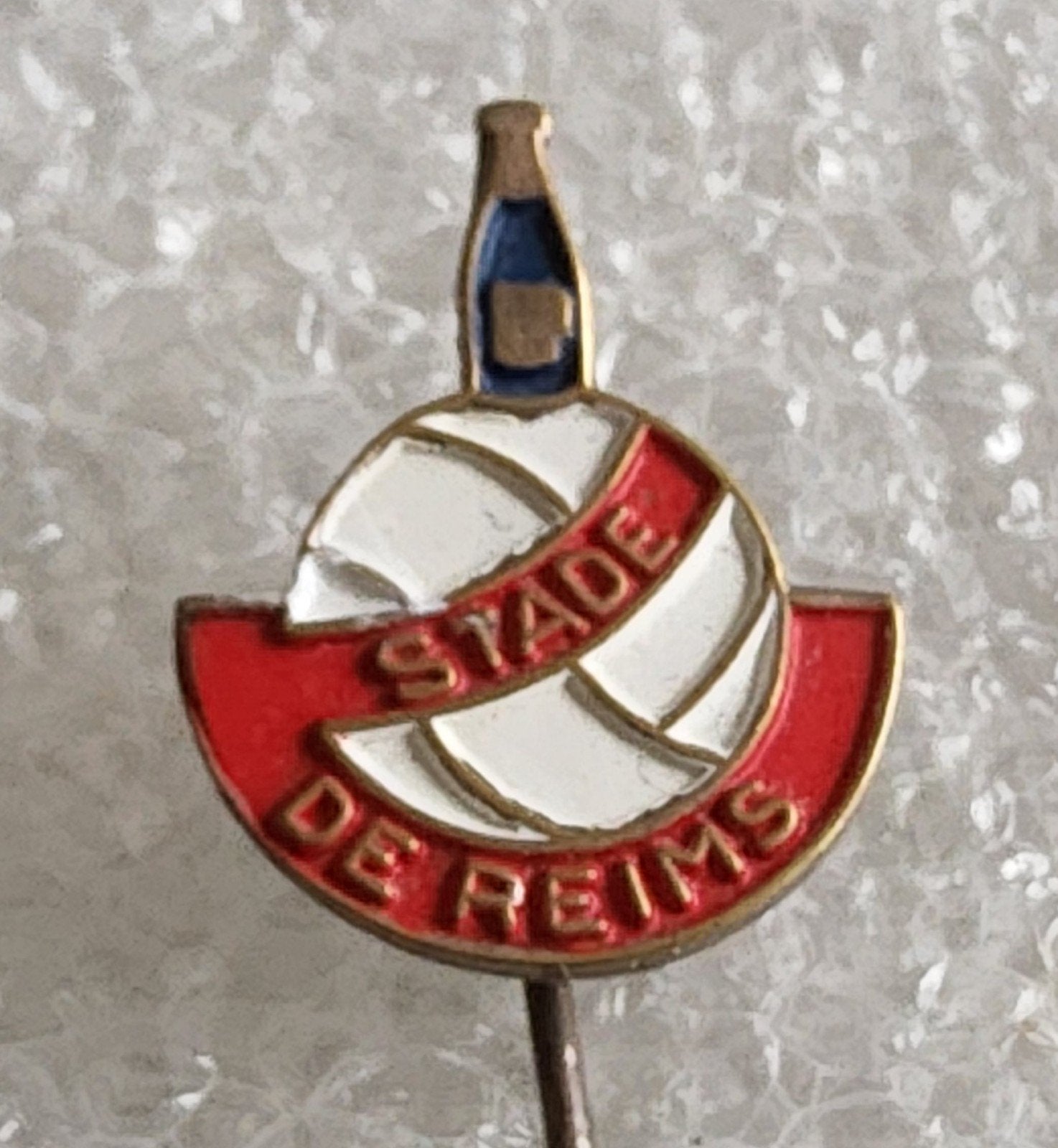 Vintage Speldje Stade de Reims Voetbalclub, Ophalen of Verzenden, Gebruikt, Sport, Speldje of Pin