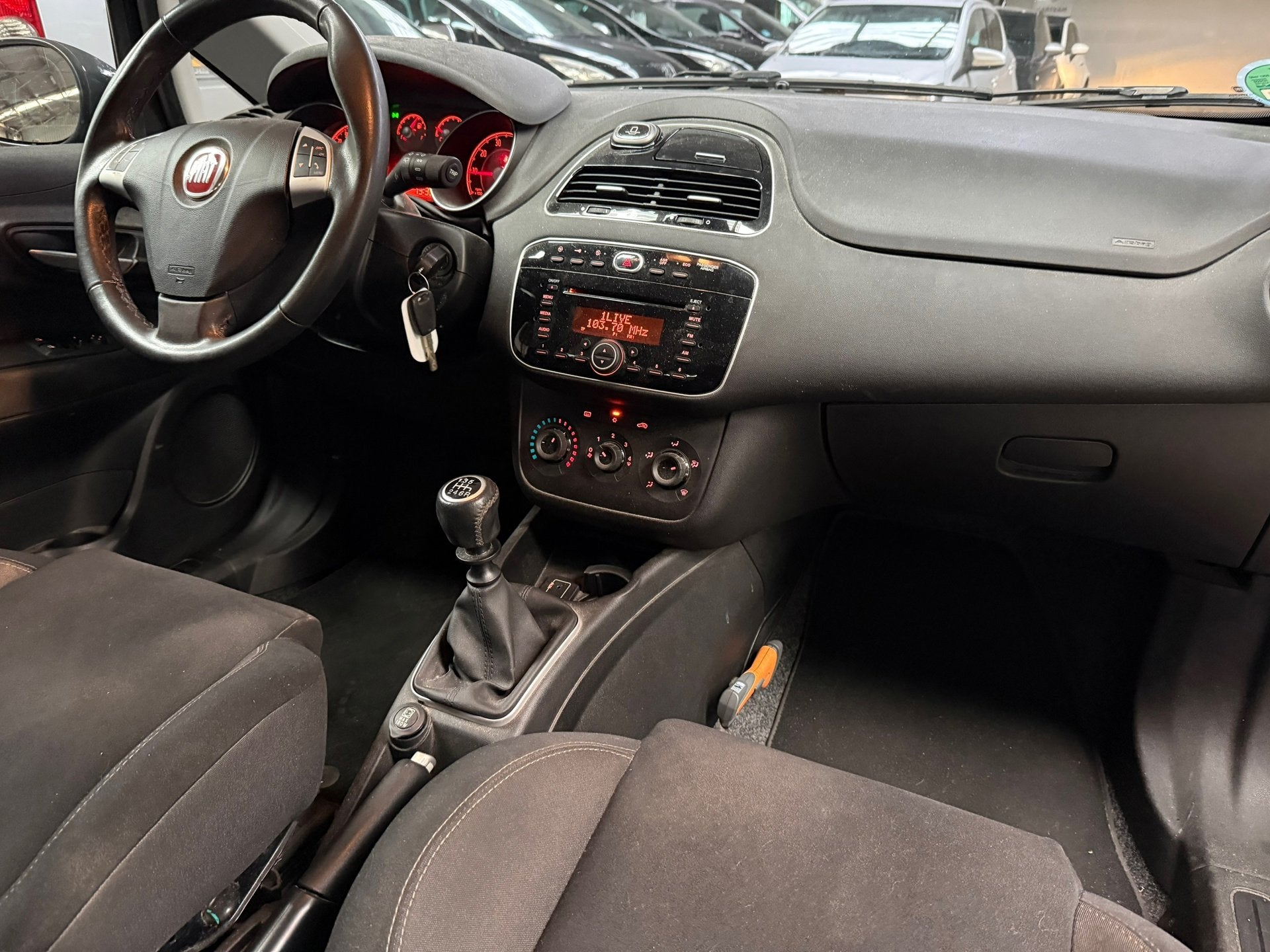 Fiat Punto Evo 0.9 TwinAir Lounge Airco, Navigatie, LMV, Auto's, Fiat, Voorwielaandrijving, Gebruikt, Euro 6, 100 pk
