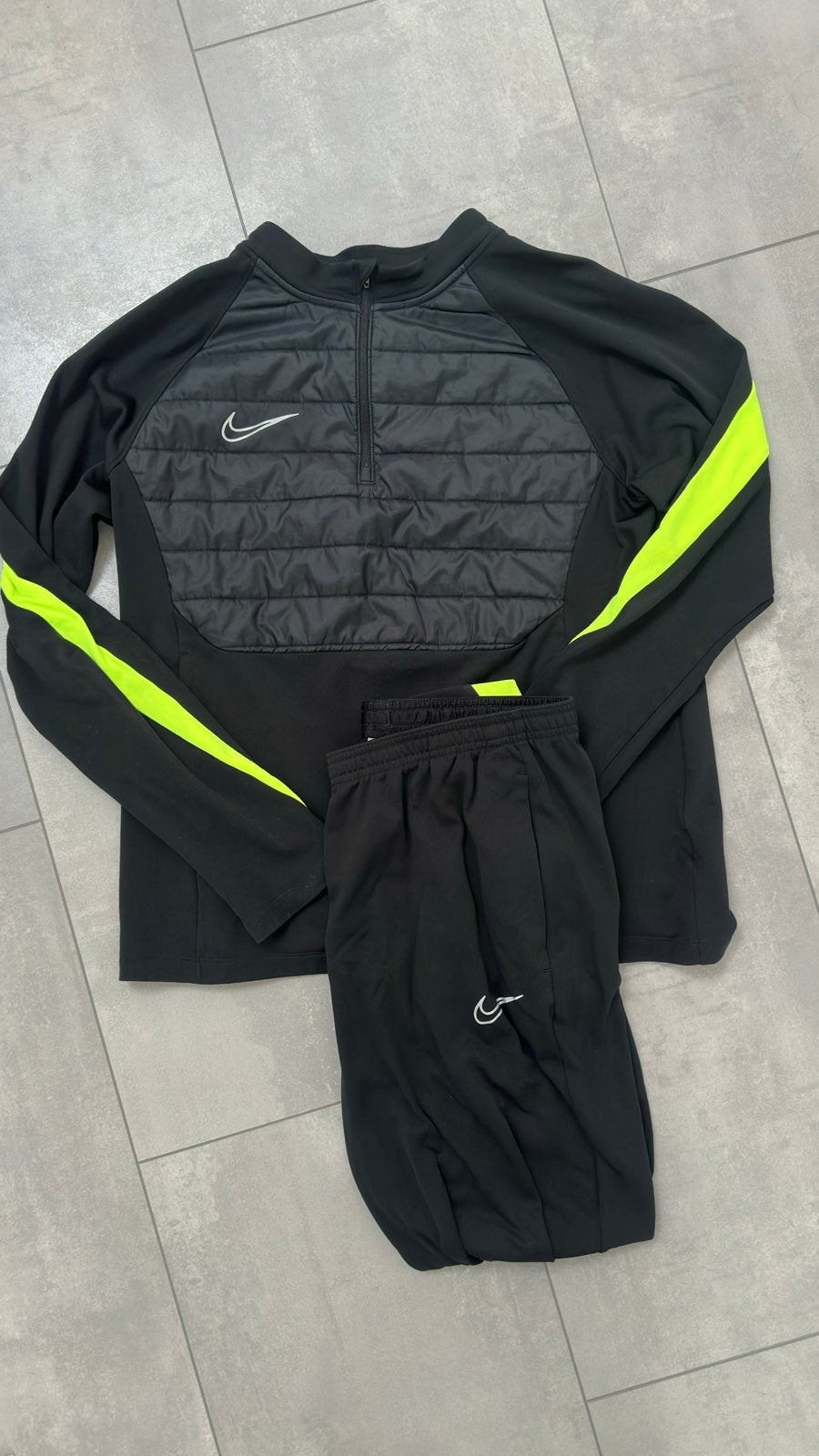 Nike Therma-FIT Trainingspak Zwart/Neon Geel - Maat L, Maat 52/54 (L), Fitness, Zwart, Ophalen of Verzenden