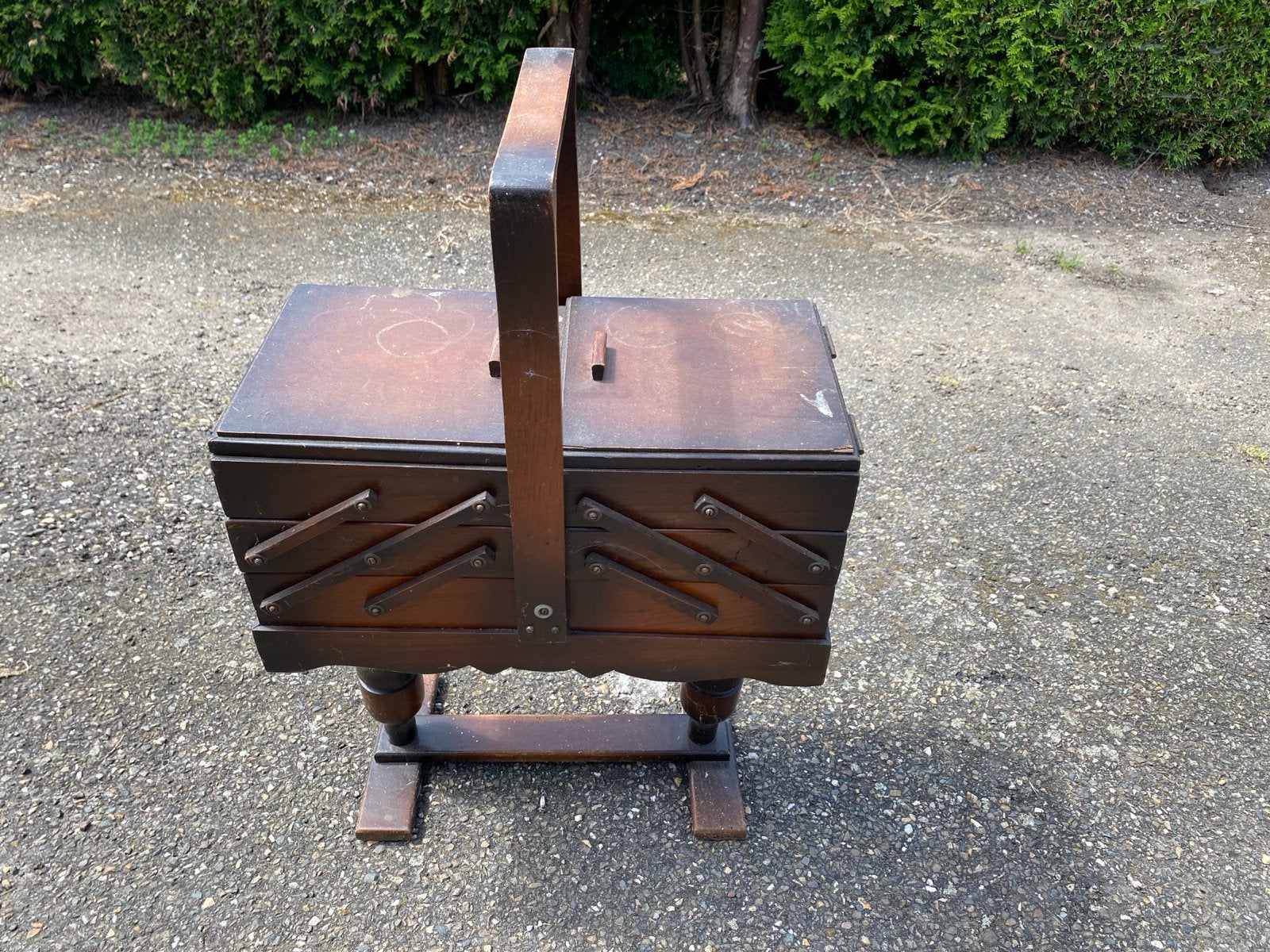 Antieke houten naaidoos op standaard, Antiek en Kunst, Ophalen of Verzenden