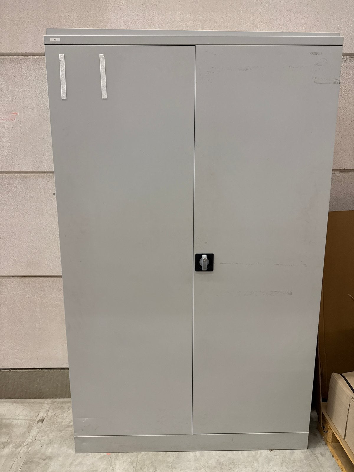Metalen archiefkast met legplanken - Grijs, Ophalen, Gebruikt, 50 tot 100 cm, Metaal