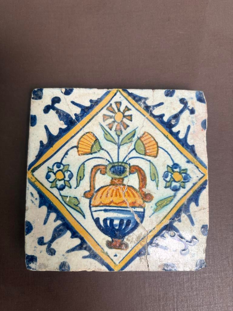 Antieke Blauwe Tegel met Bloemmotief, Antiek en Kunst, Ophalen of Verzenden