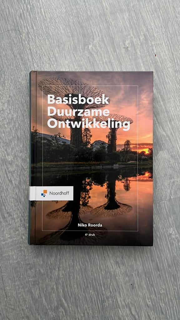 Dr. Niko Roorda - Basisboek duurzame ontwikkeling, Ophalen of Verzenden, Zo goed als nieuw, Dr. Niko Roorda