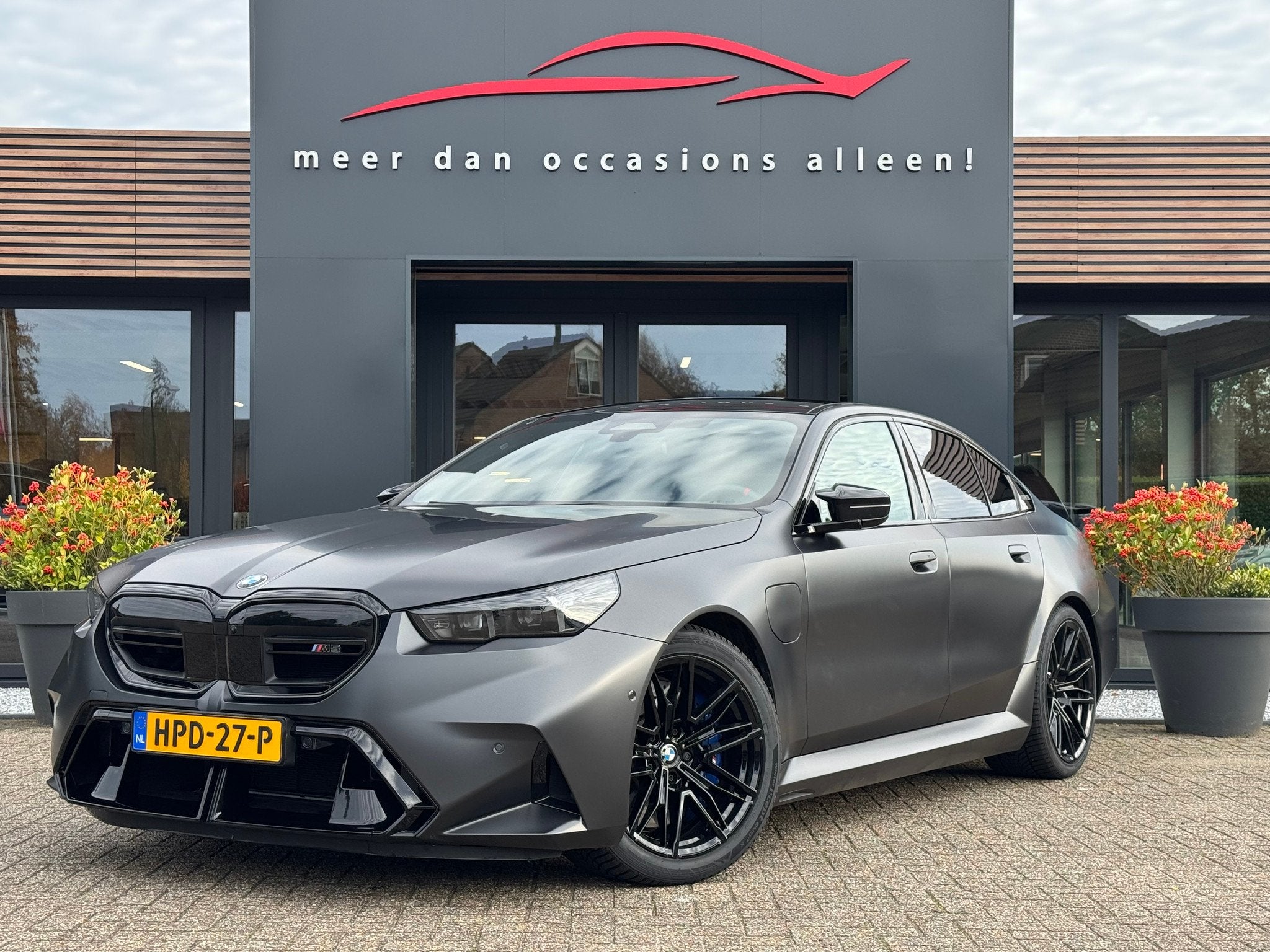 BMW M5 Sedan 727 Pk | Carbon Pack | Pano | B&W | Geventileer, Gebruikt, 8 cilinders, 2000 kg, 4395 cc