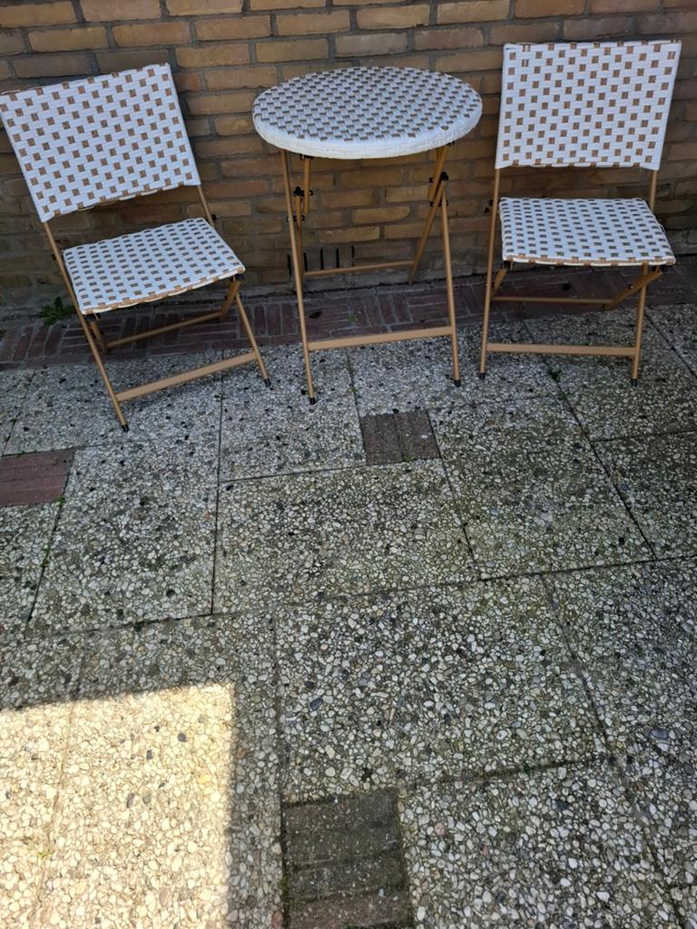 Bistro setje, Ophalen, Zo goed als nieuw, Overige materialen, 2 zitplaatsen