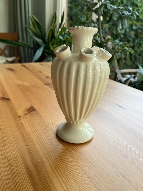 Tulpen vaas, Beige, Ophalen of Verzenden, Zo goed als nieuw, Steen/keramiek