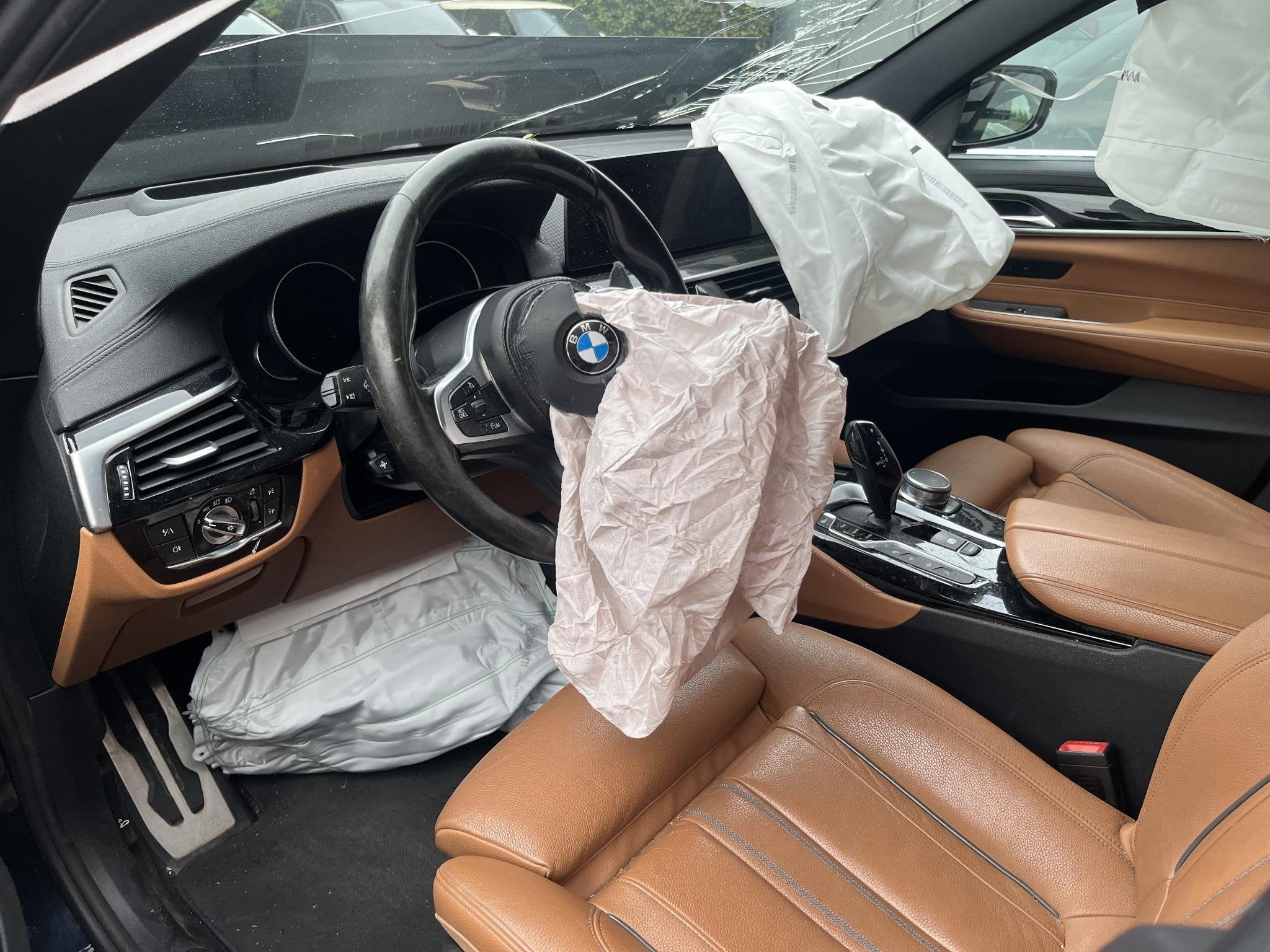 BMW 6-serie GT 640i High Exe AUT 400PK*VOORSCHADE*M-PAKK.*LU, Automaat, Achterwielaandrijving, Gebruikt, Euro 6