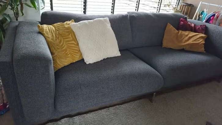 [MOET SNEL WEG] IKEA Nockeby 3-zitsbank in donkergrijs stof, Huis en Inrichting, Ophalen, 250 tot 300 cm, Driepersoons, 75 tot 100 cm