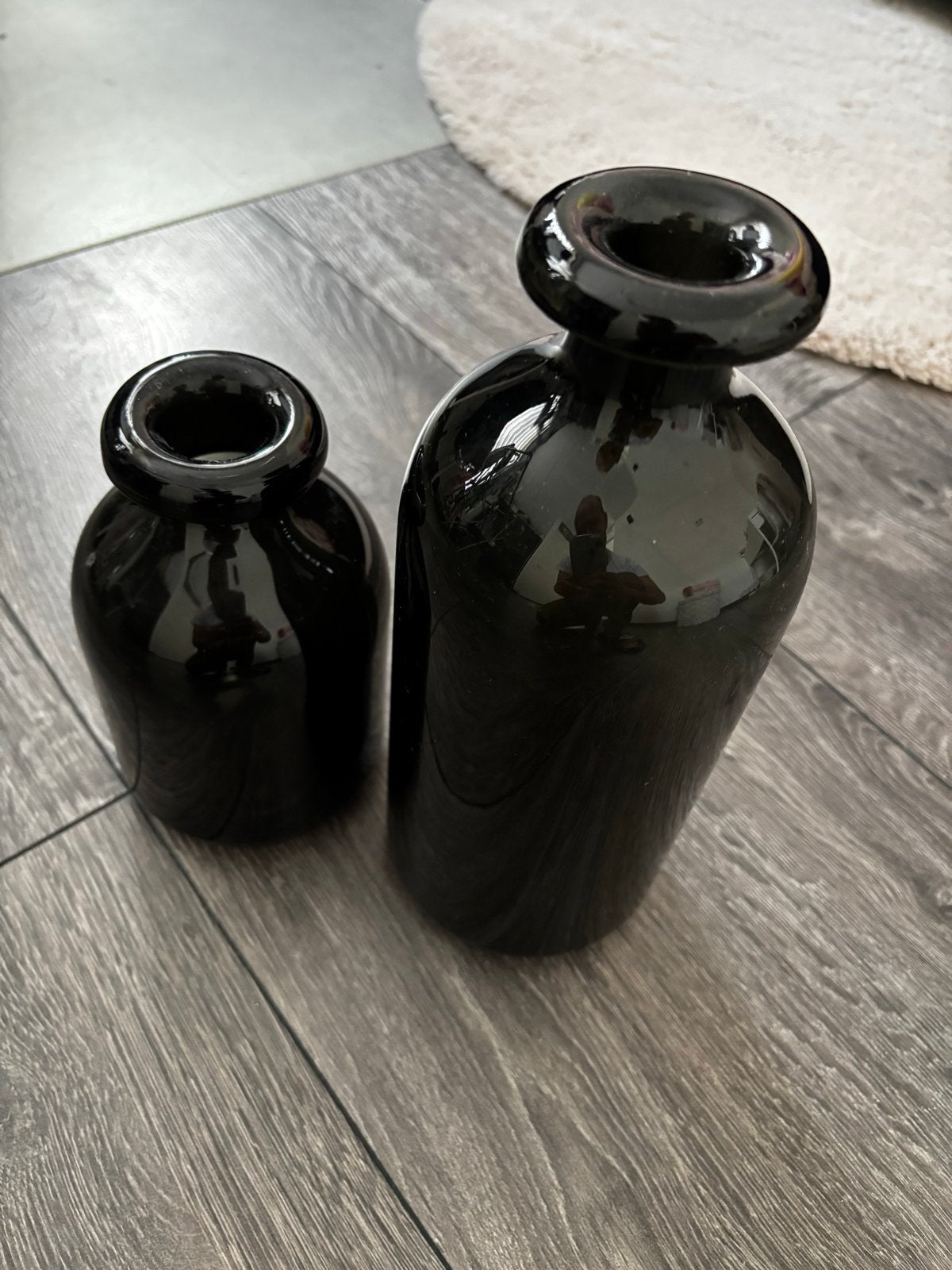 IKEA ÅTGÅNG Vazen - Set van 2 Zwarte Glazen Vazen, Zwart, Ophalen of Verzenden, Geschikt voor droogbloemen, Glas