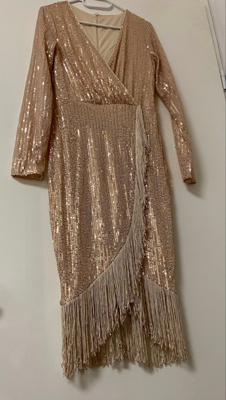 Gouden pailletten jurk met franjes maat M  ( nieuw), Kleding | Dames, Jurken, Ophalen of Verzenden, Nieuw