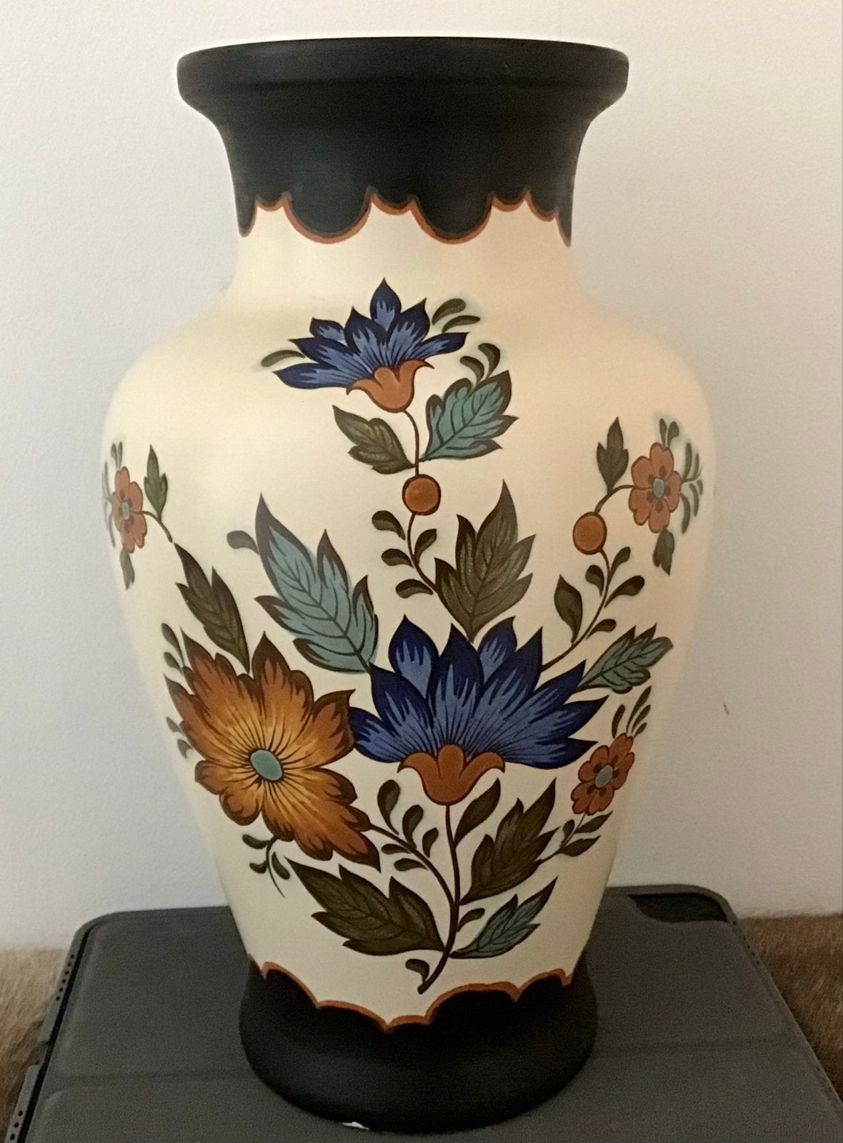 Grote Vintage Gouda Flora Plateel Vaas - 31 cm Hoog, Ophalen of Verzenden