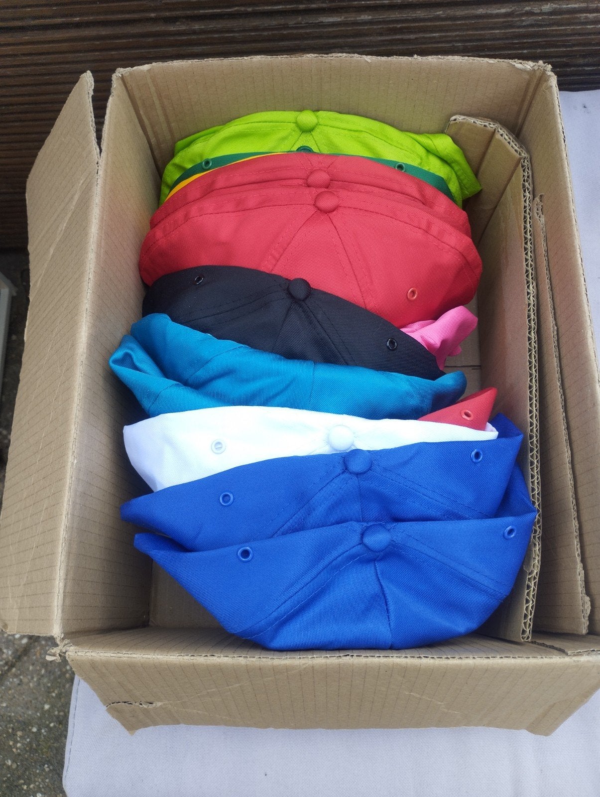 21 Nieuwe caps in doos, Kleding | Heren, Ophalen of Verzenden, Nieuw, One size fits all, Pet