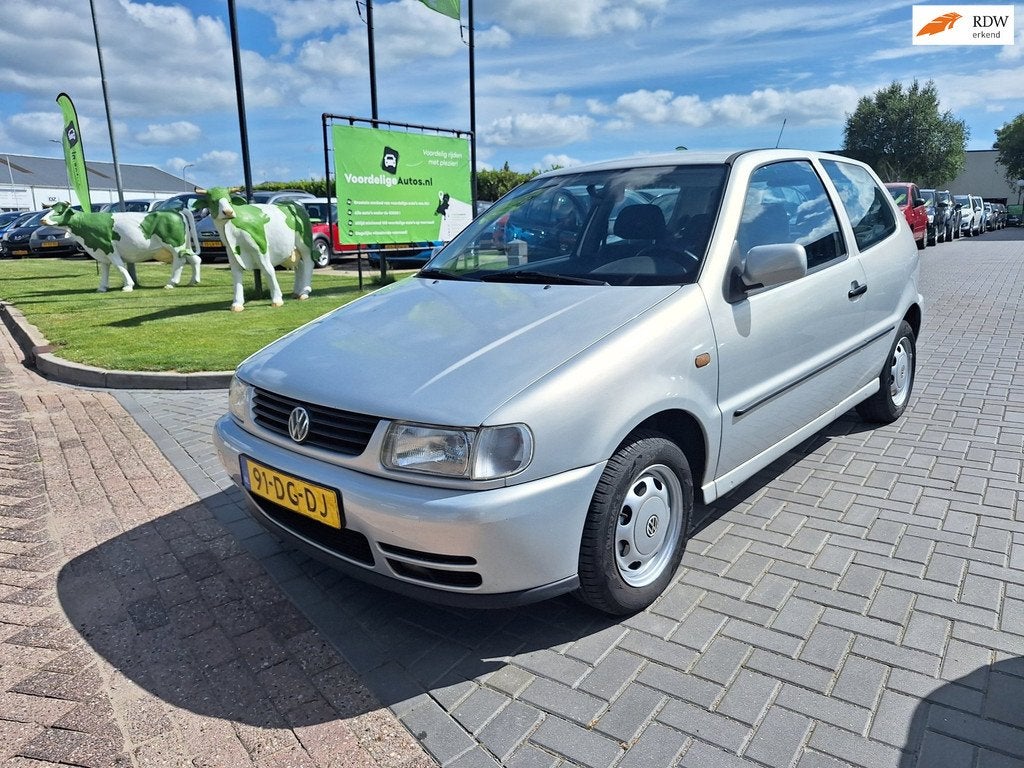 Volkswagen Polo 1.6 / AUTOMAAT / EERSTE EIGENAAR / APK jan 2, Auto's, Volkswagen, Bedrijf, Te koop, Polo, Airbags, Elektrische buitenspiegels