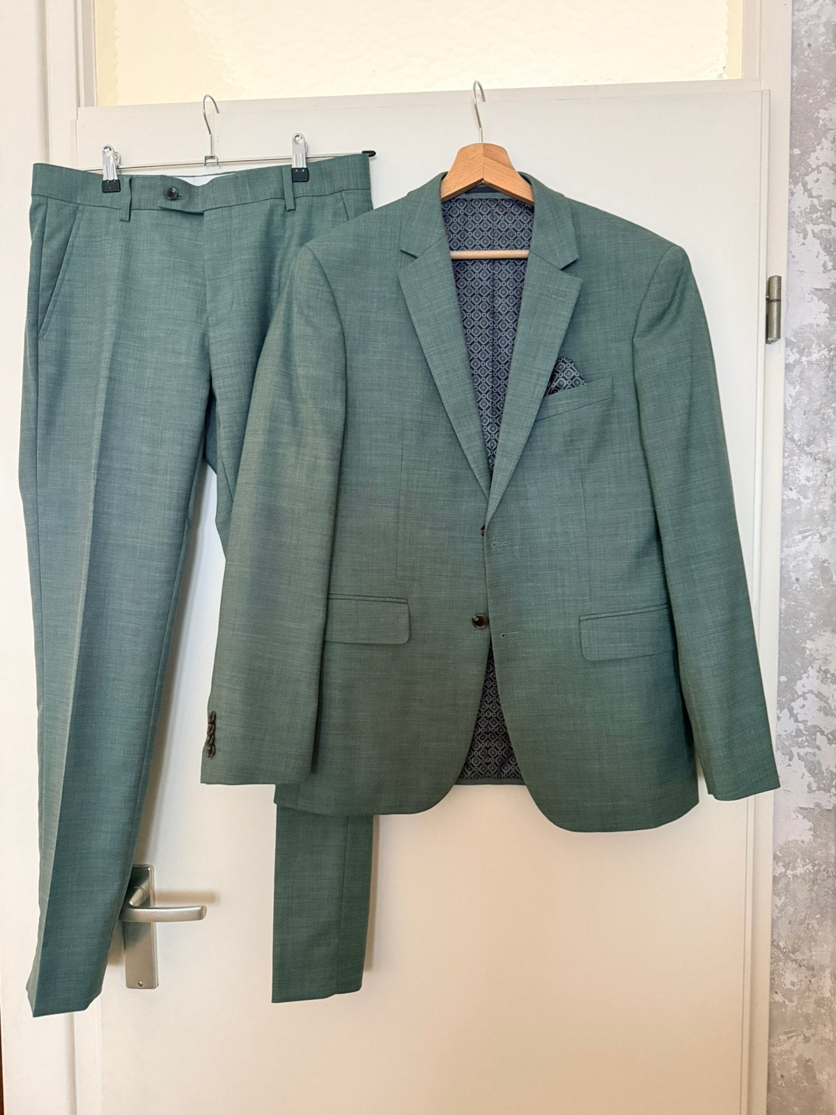 Kostuum Barlett maat 46, Verzenden, Gedragen, Maat 46 (S) of kleiner, Groen